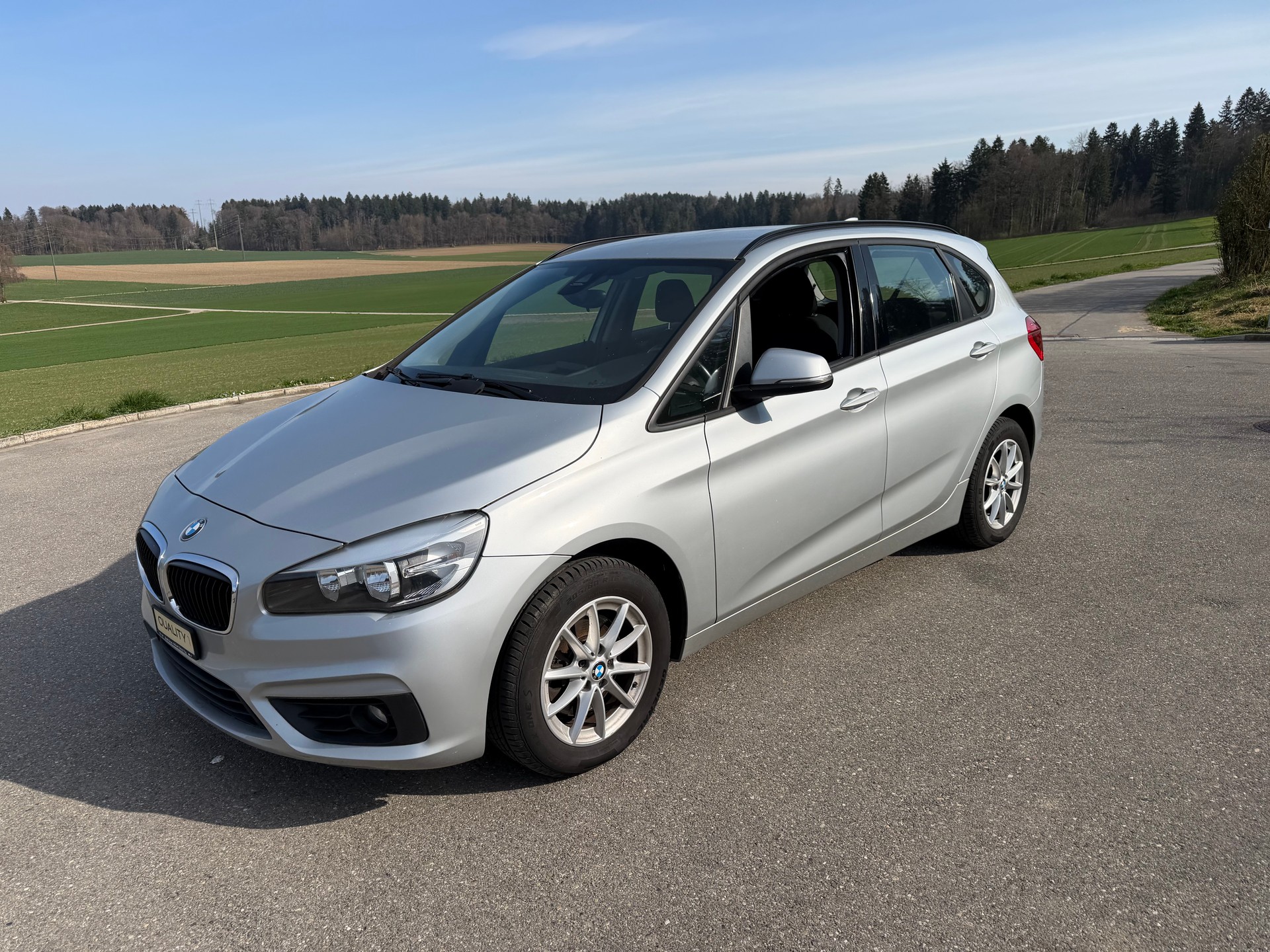 BMW 220d xDrive Active Tourer Steptronic-image-0