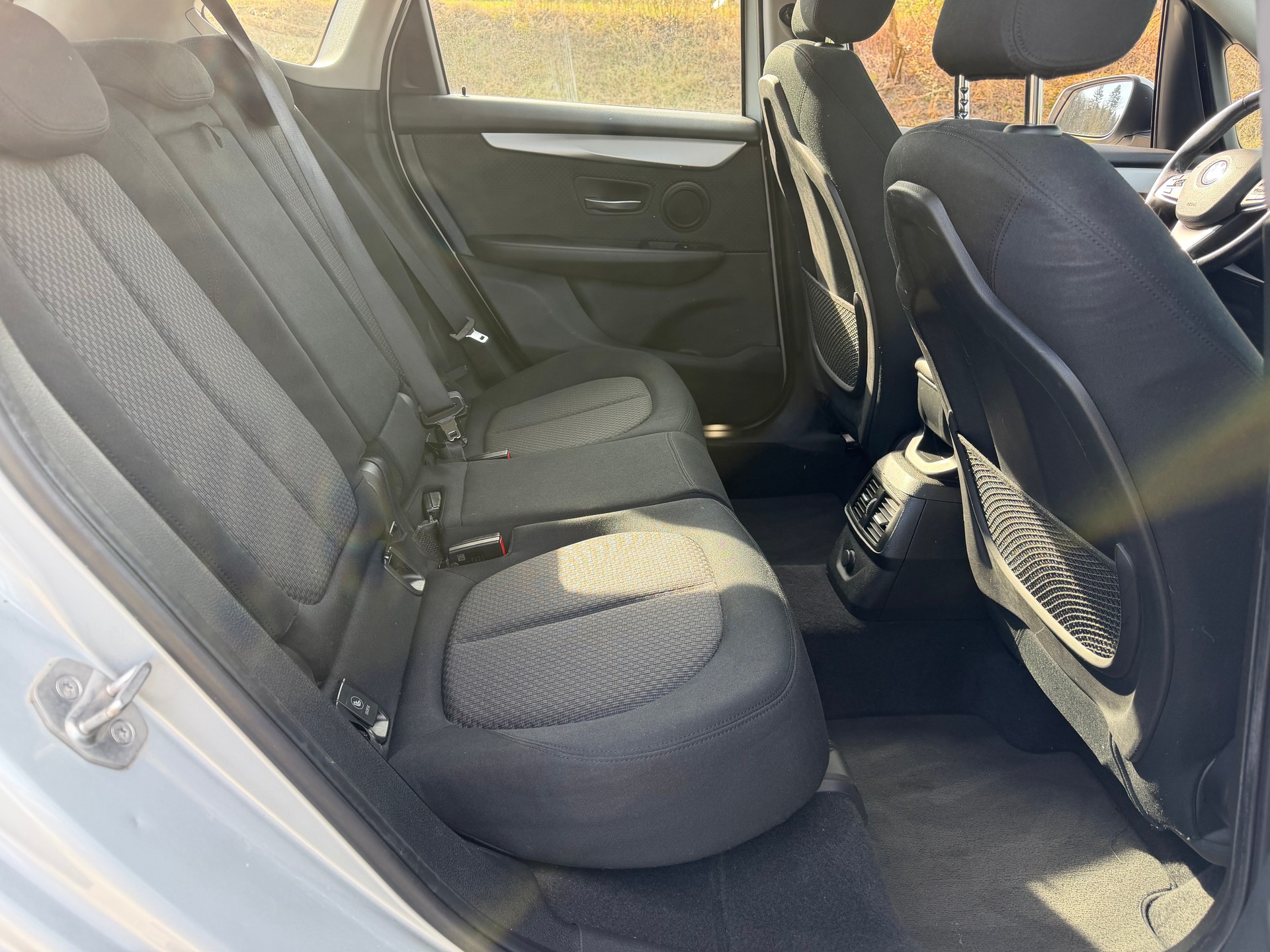 BMW 220d xDrive Active Tourer Steptronic-image-5