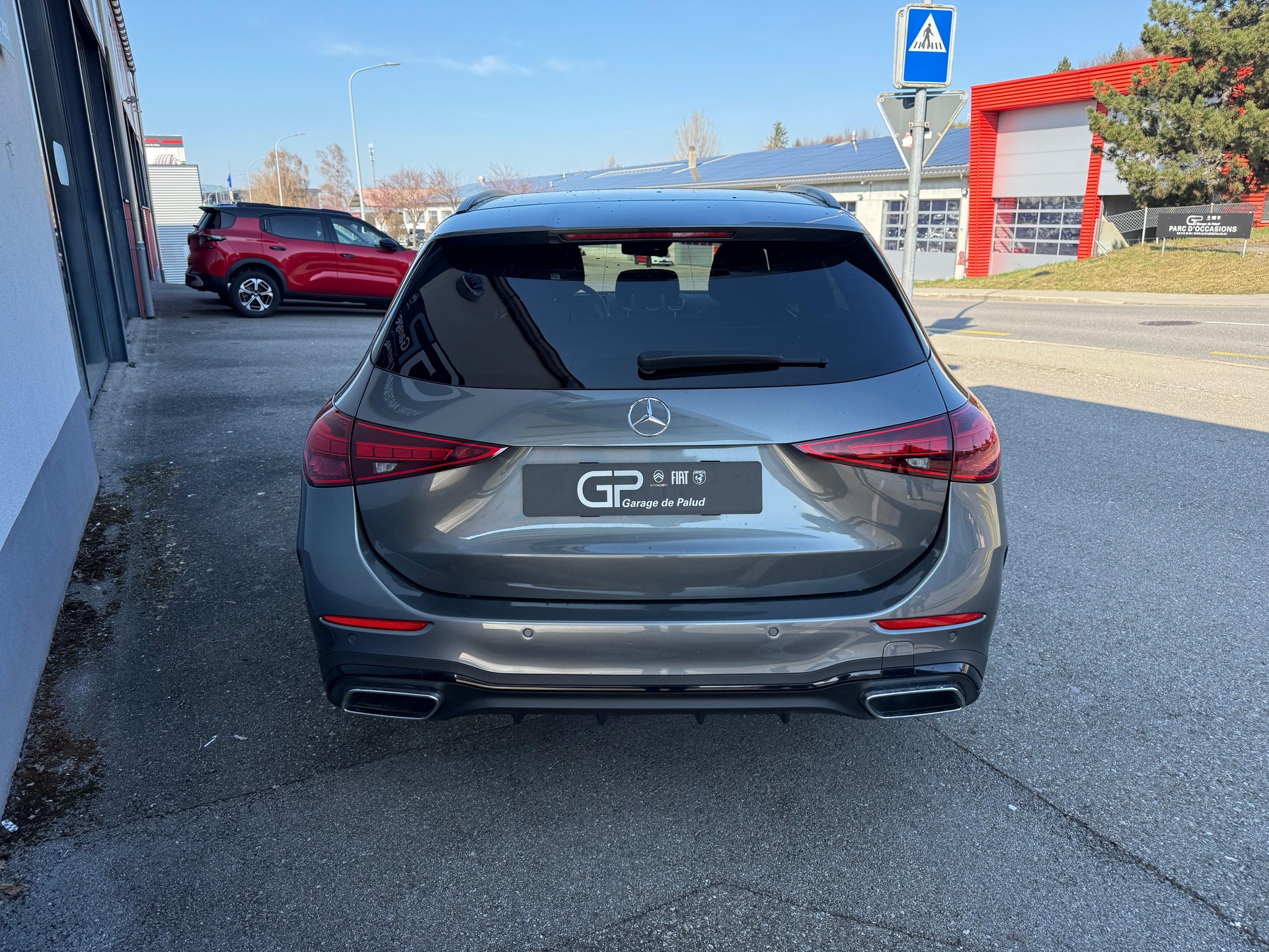 MERCEDES-BENZ C 220 d Swiss Star AMG Line 4matic Kombi-showroom-element-3