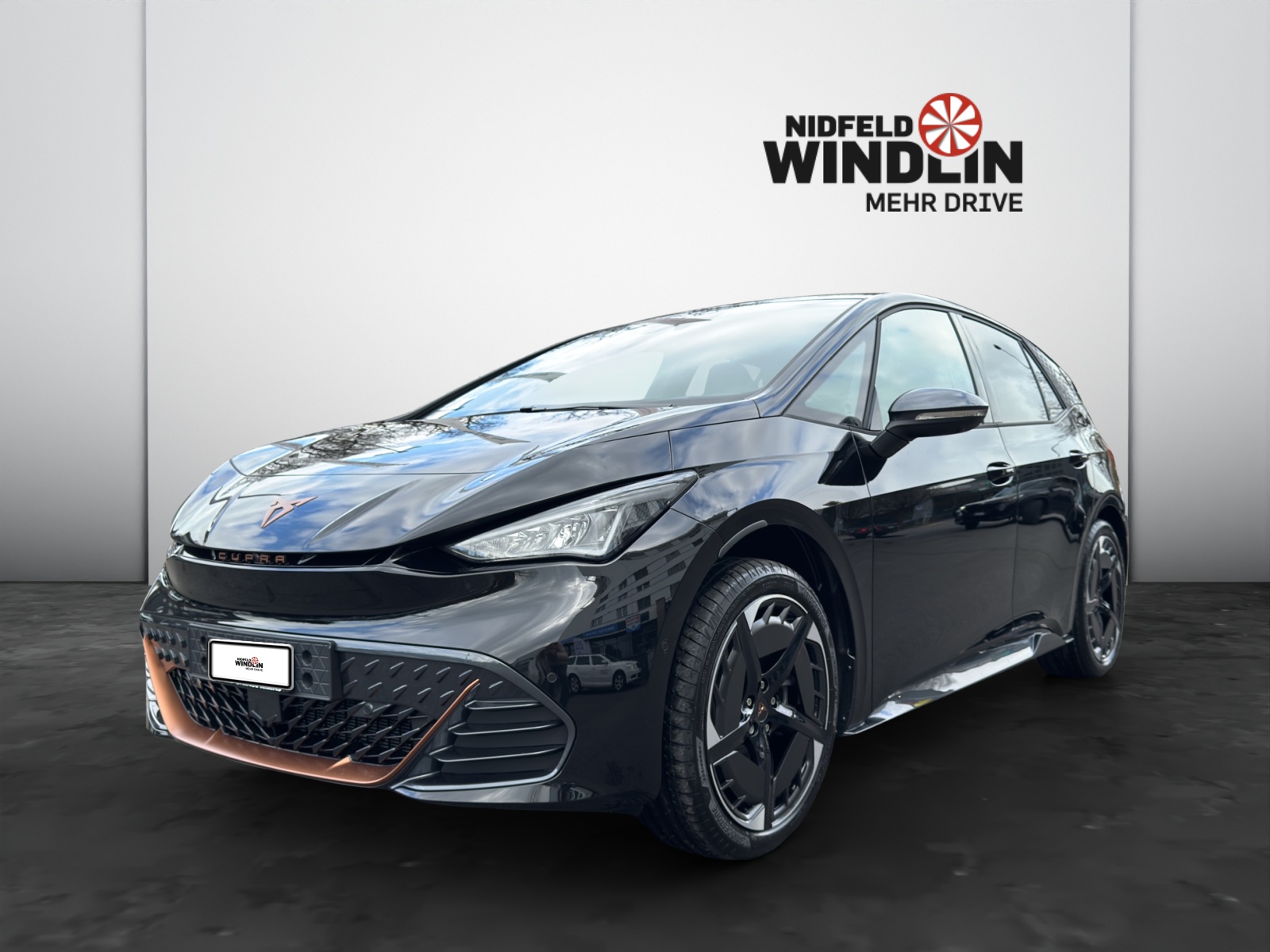 CUPRA Born 79 kWh e-Boost Adrenaline-image-1