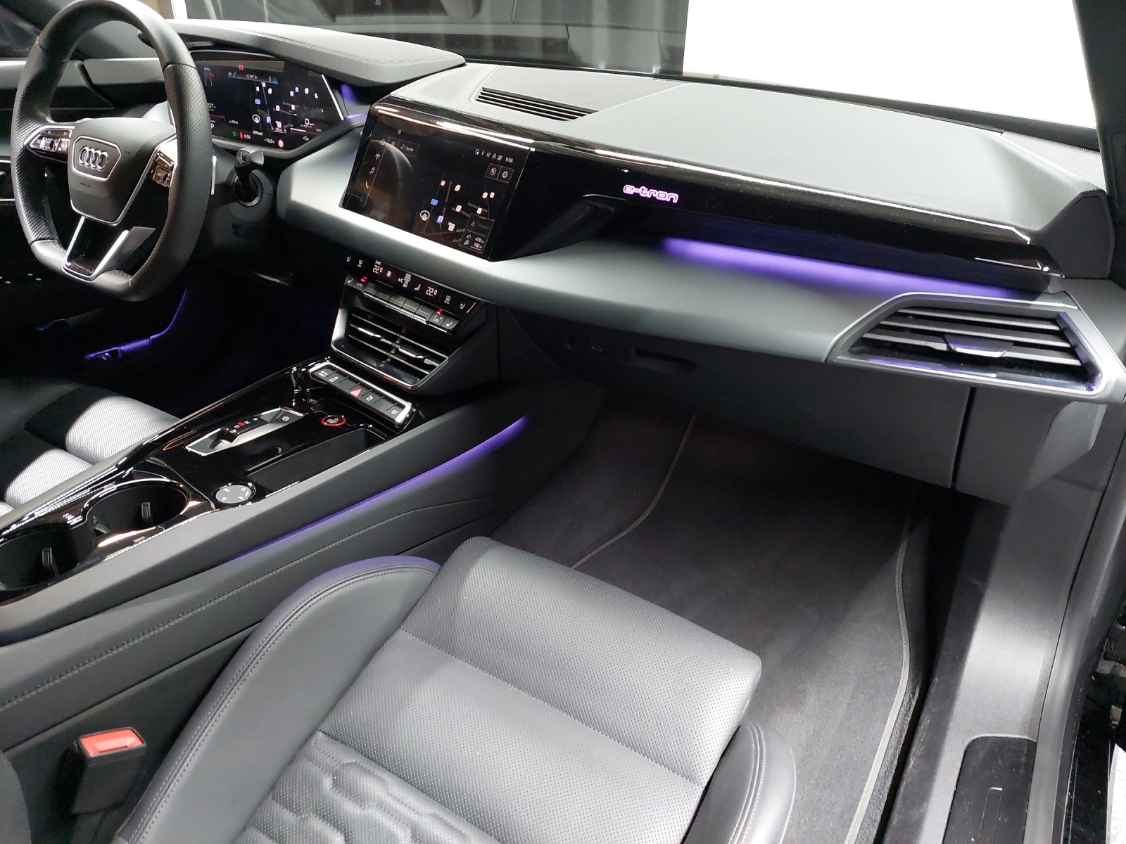 AUDI e-tron GT quattro-image-9