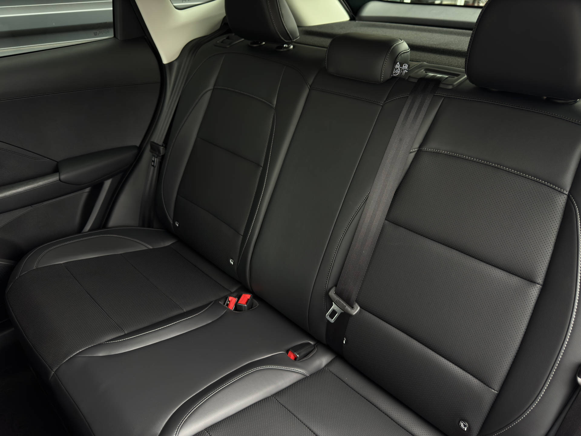MG ZS 1.5 Hybrid+ Luxury-image-9