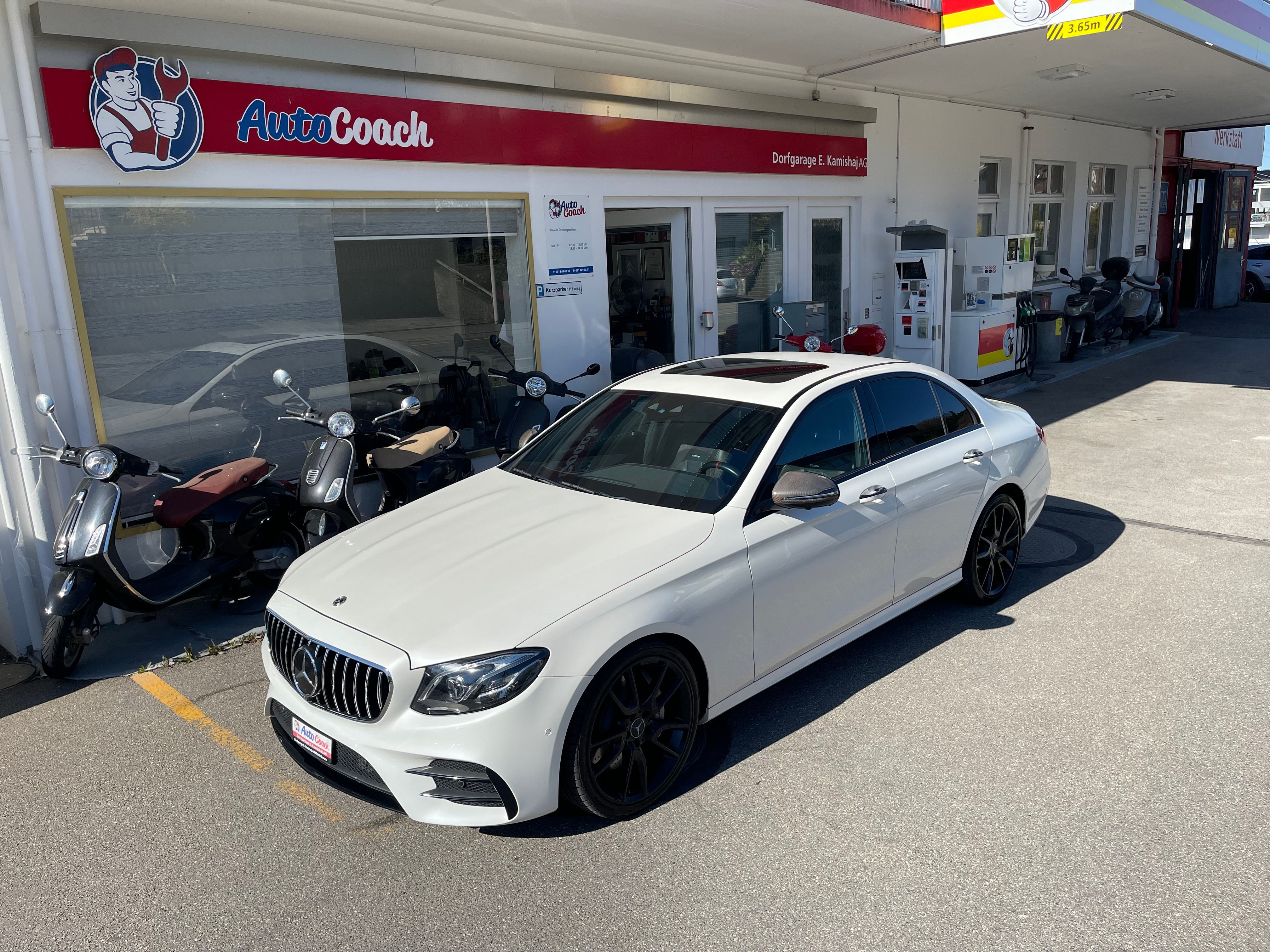 Car photo