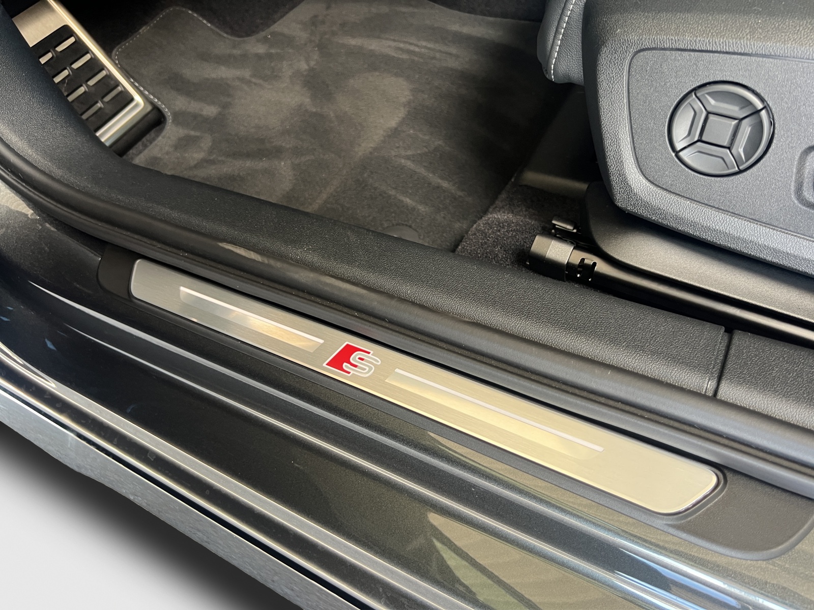 AUDI A3 Limousine TFSI 110 kW S Line S tronic-image-15