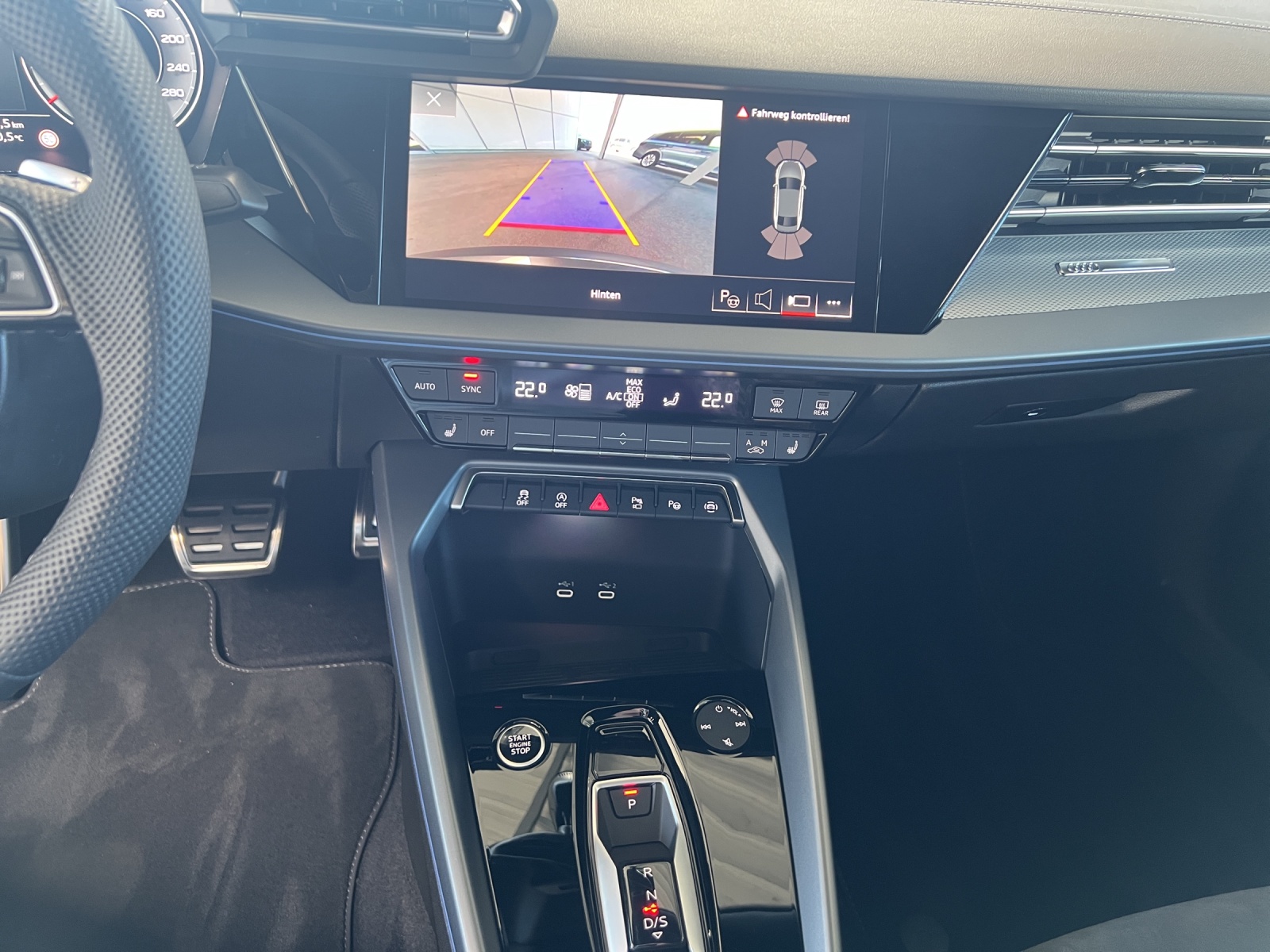 AUDI A3 Limousine TFSI 110 kW S Line S tronic-image-10