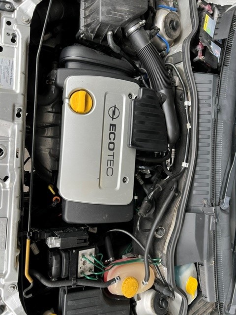 OPEL Corsa 1.4 16V Elegance-image-20