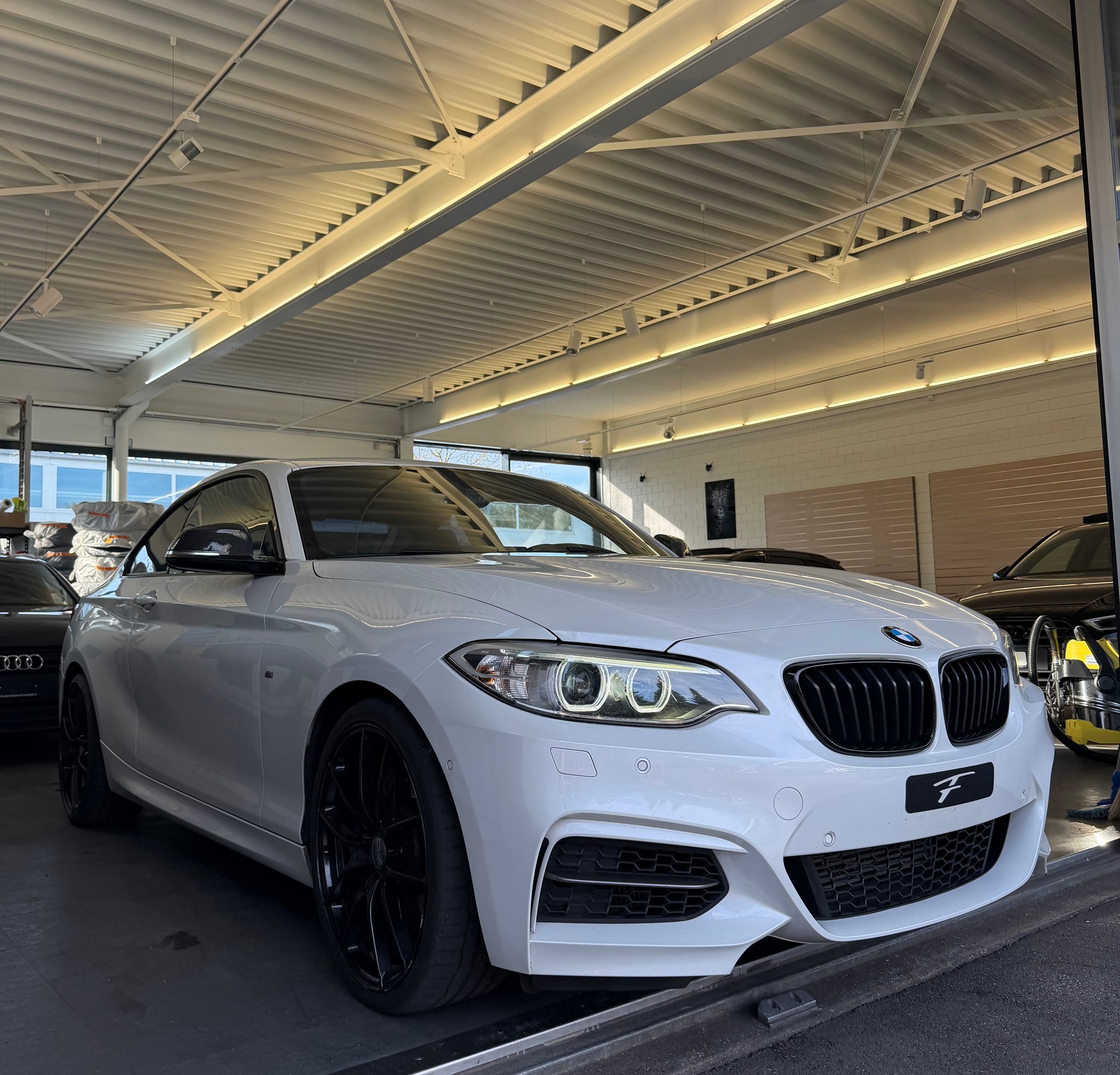 BMW M235i xDrive Coupé-image-1
