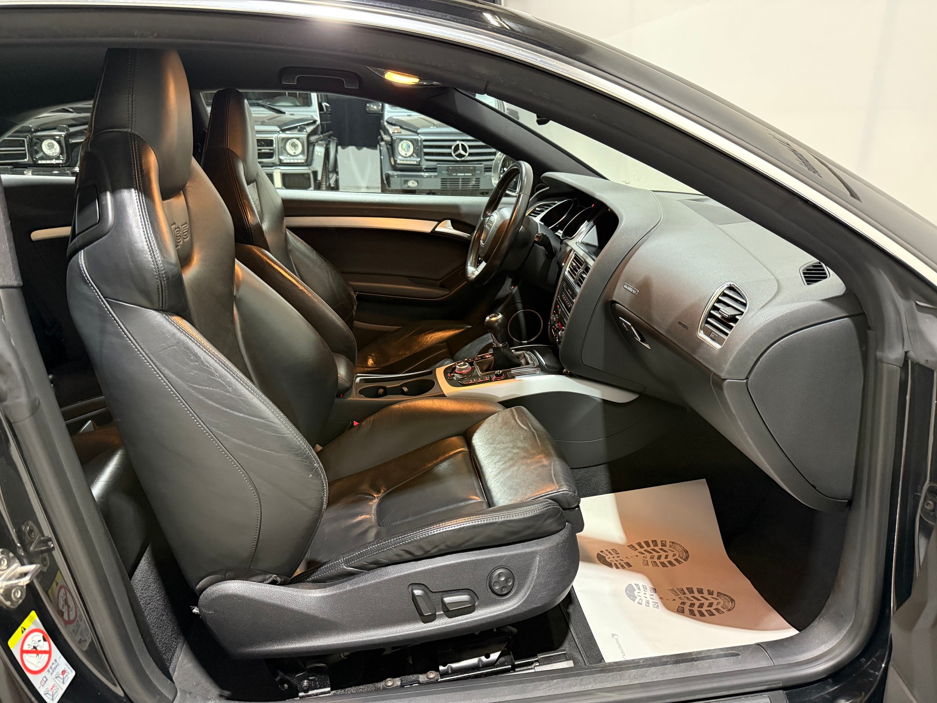 AUDI S5 Coupé 4.2 FSI quattro-image-12