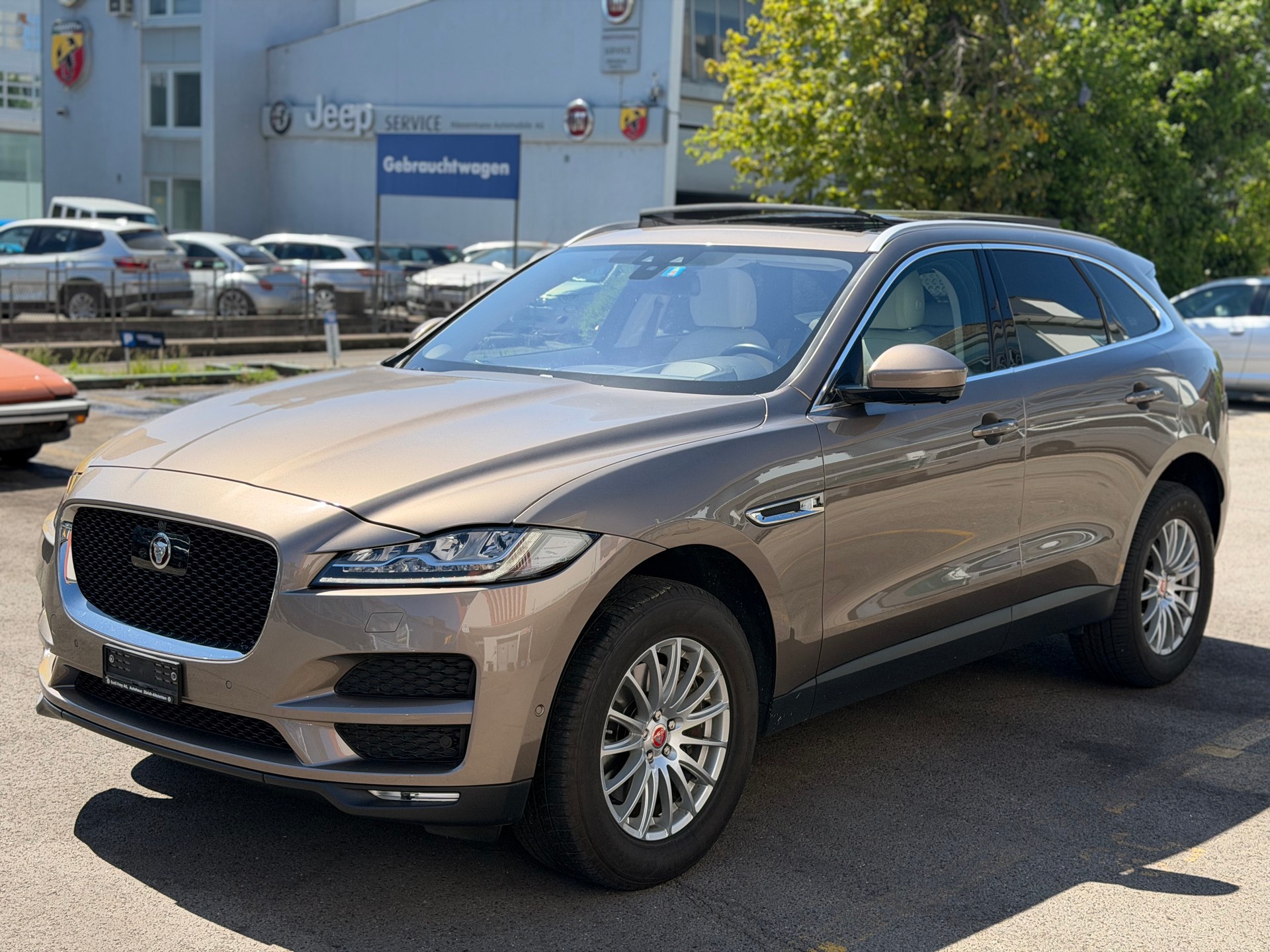 JAGUAR F-Pace 3.0 TD Portfolio AWD Automatik-image-0