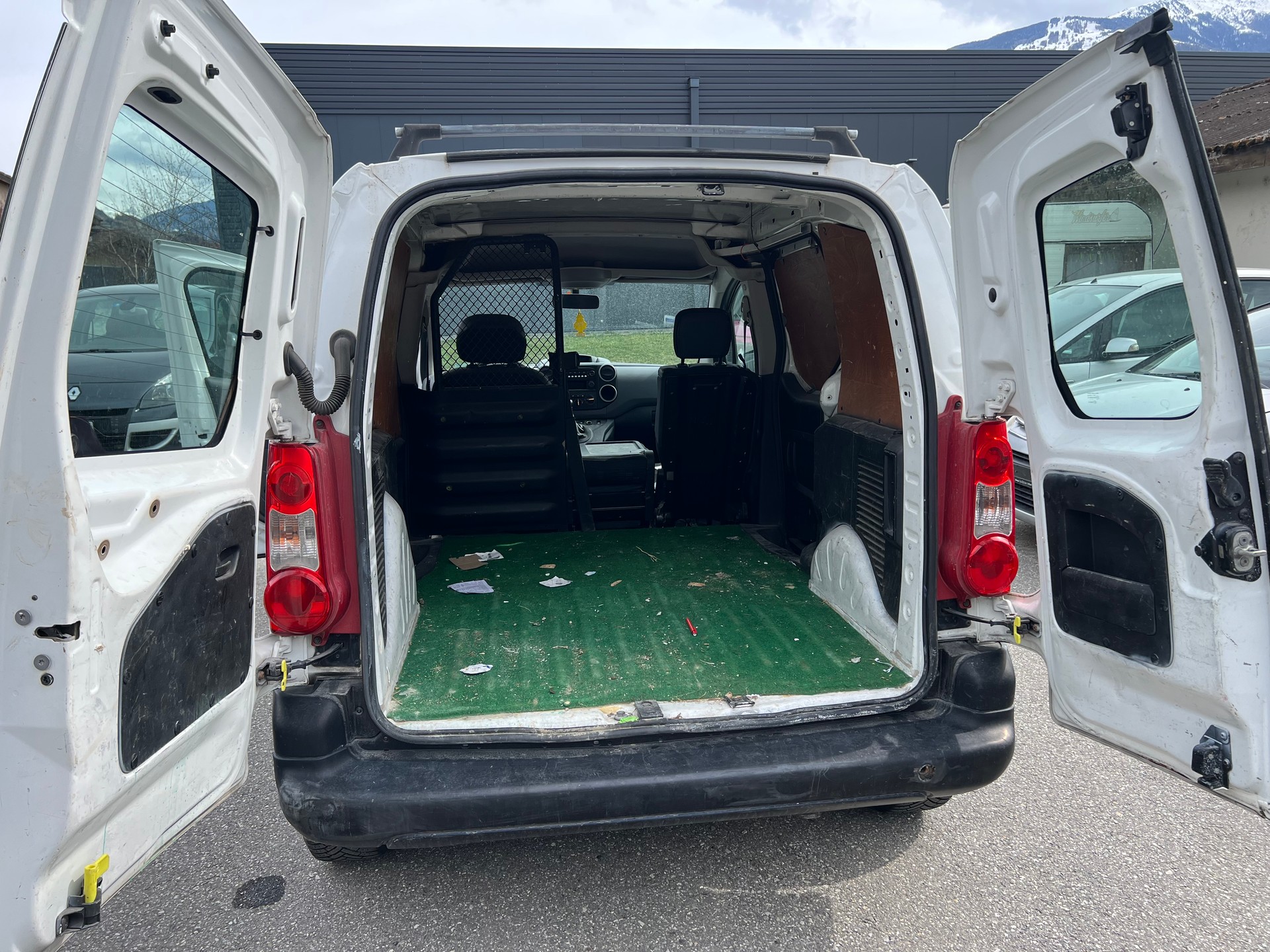 CITROEN Berlingo 1.6 HDi 600 Komfort (Confort)-image-7
