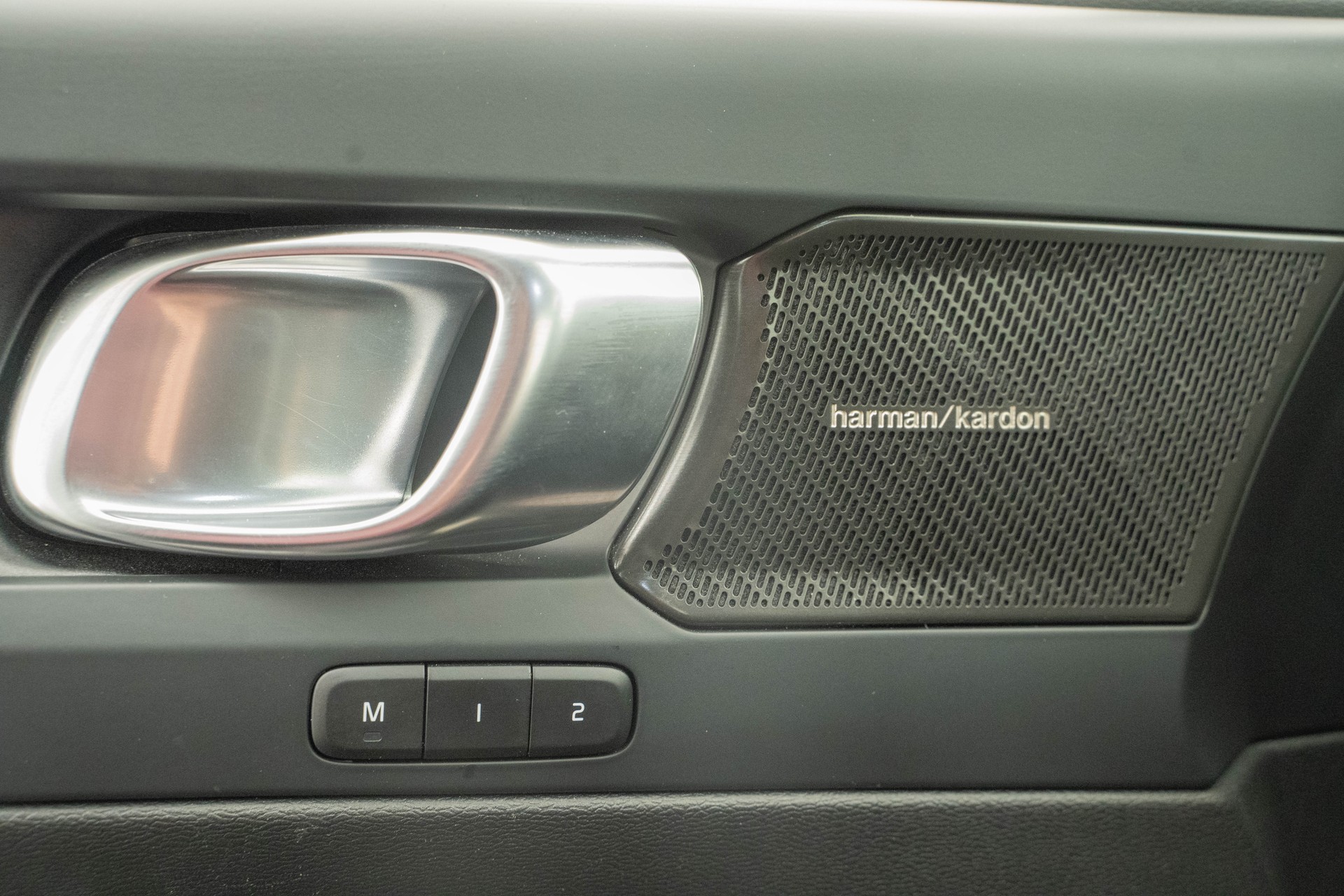 VOLVO C40 P8 Twin Recharge Ultimate AWD-image-13
