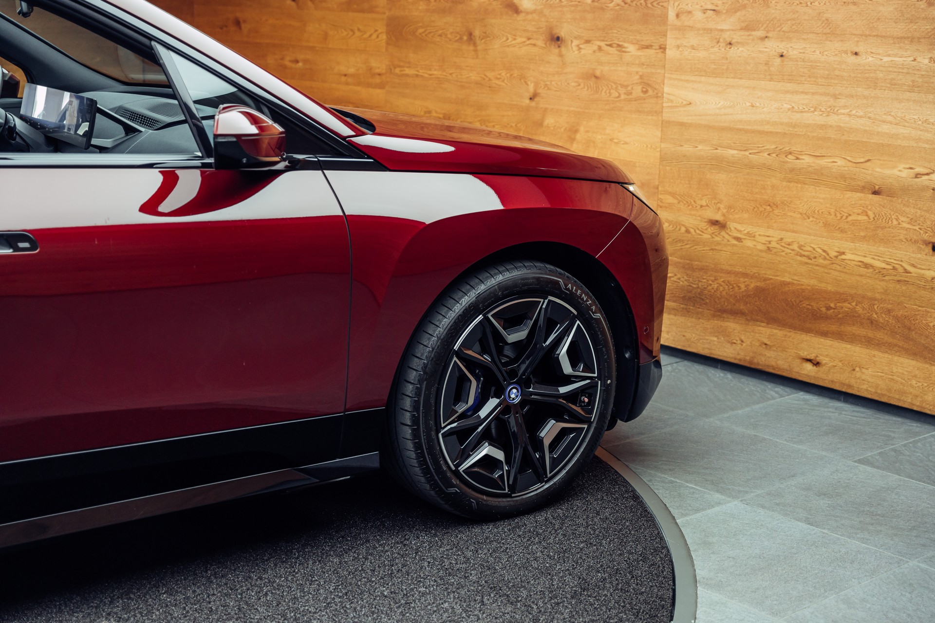 BMW iX xDrive40 Launch Edition-image-19