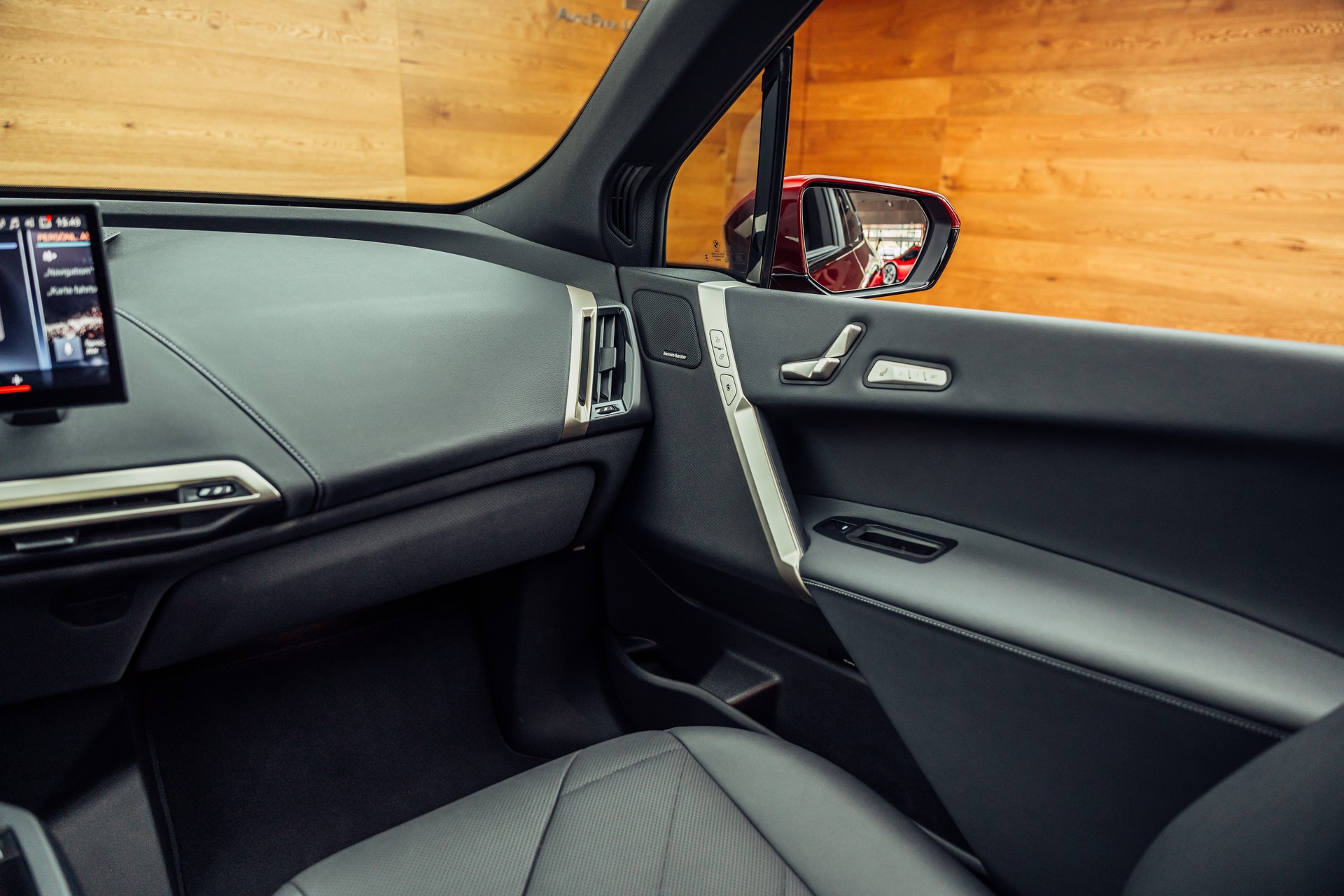 BMW iX xDrive40 Launch Edition-image-10