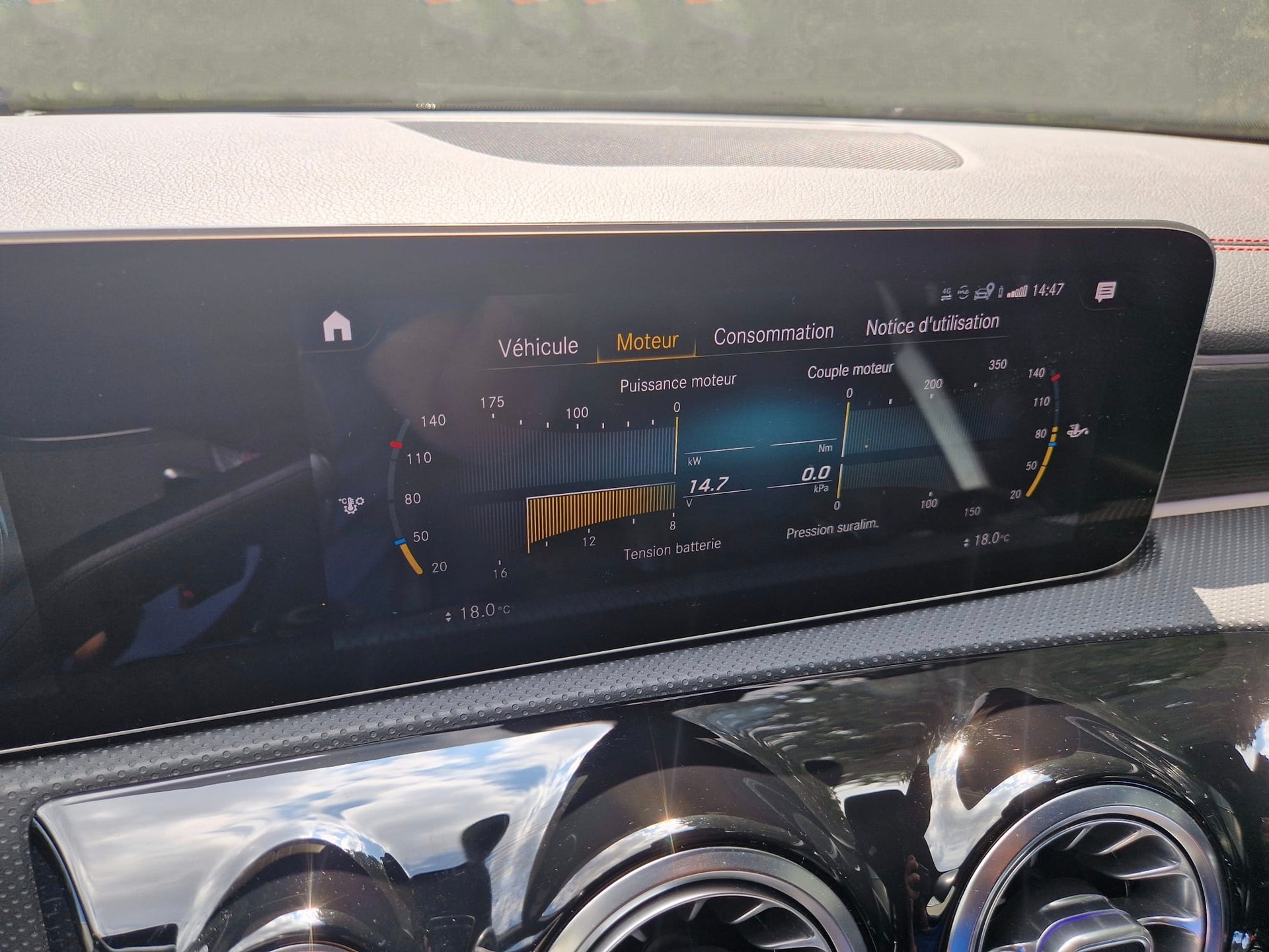 MERCEDES-BENZ CLA 250 AMG Line 4matic-image-10