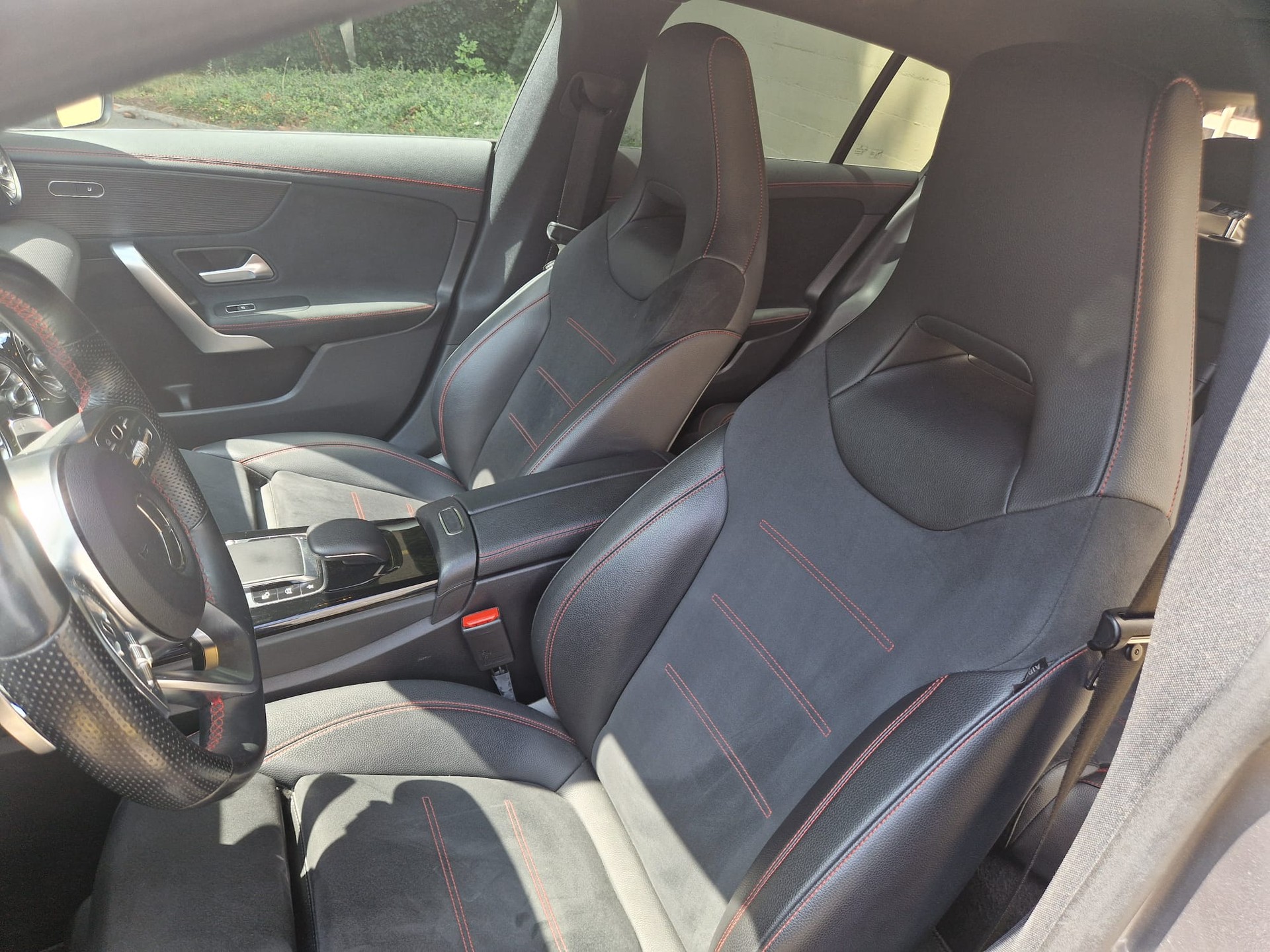 MERCEDES-BENZ CLA 250 AMG Line 4matic-image-17