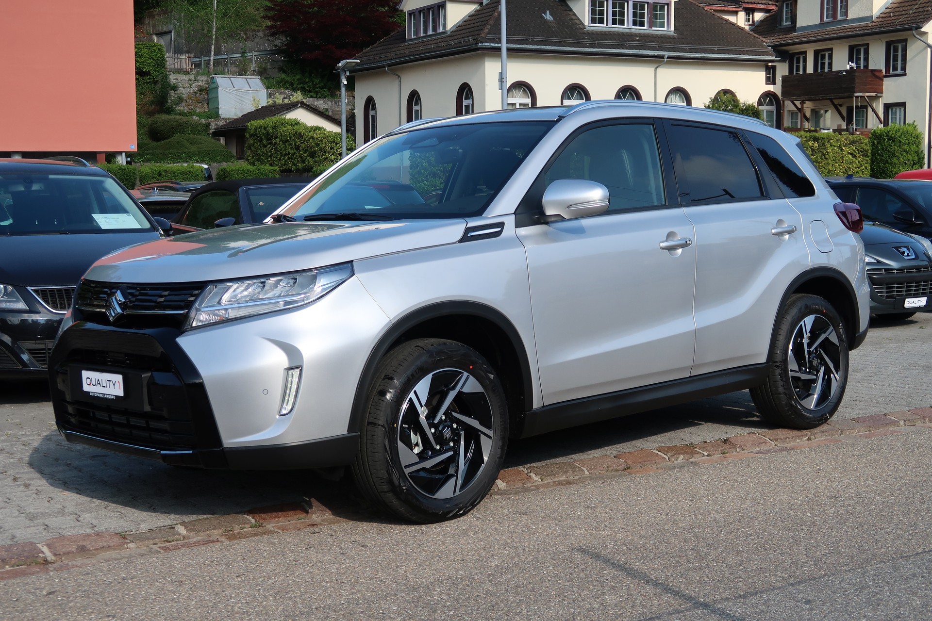 SUZUKI Vitara 1.4 Boosterjet Compact Top 4x4 Hybrid Automatic Panoramadach-image-0