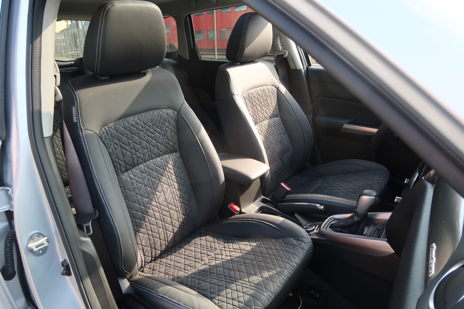 SUZUKI Vitara 1.4 Boosterjet Compact Top 4x4 Hybrid Automatic Panoramadach-image-8