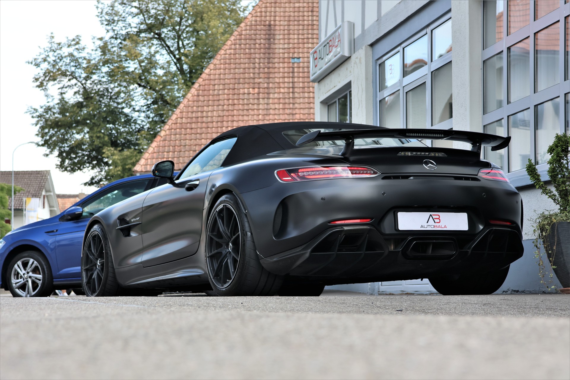 MERCEDES-BENZ AMG GT R Roadster Speedshift DCT "Designo"-image-9