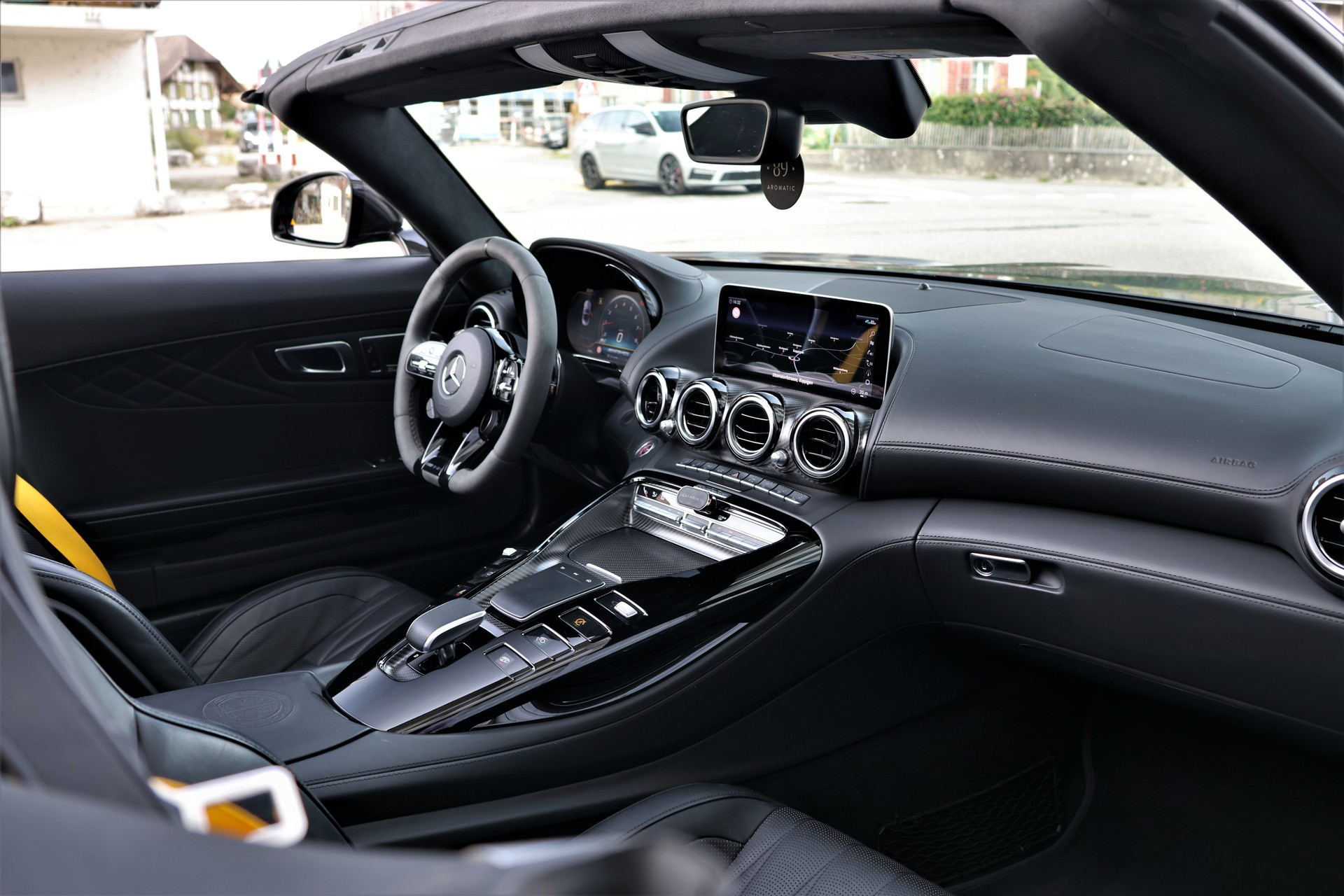 MERCEDES-BENZ AMG GT R Roadster Speedshift DCT "Designo"-image-17