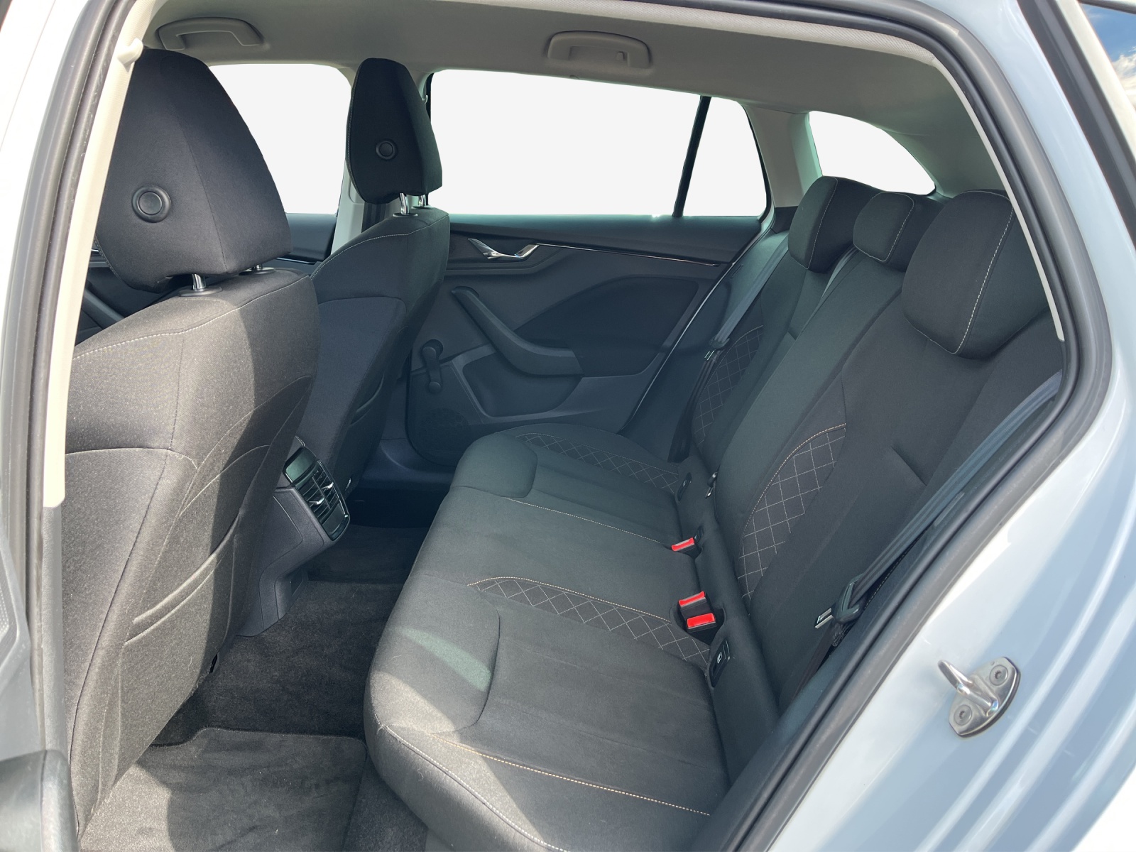 SKODA Scala 1.0 TSI Ambition DSG-image-11