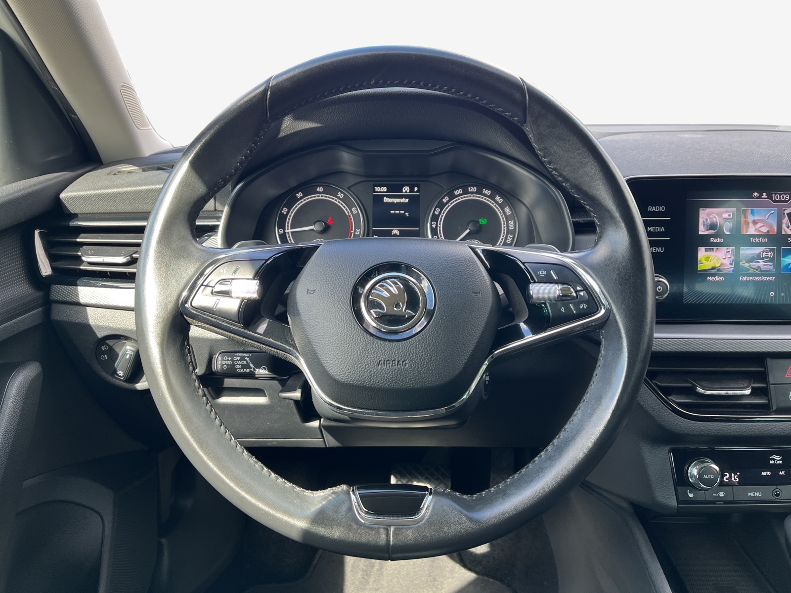 SKODA Scala 1.0 TSI Ambition DSG-image-9