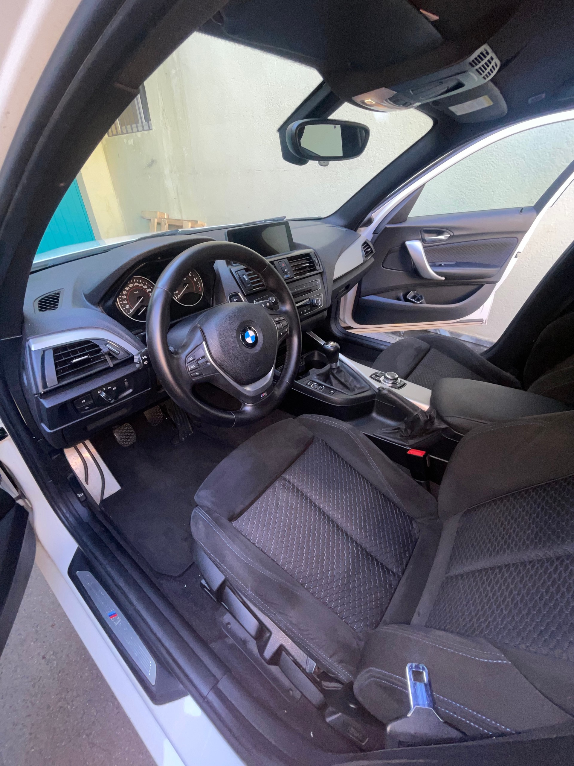 BMW 116i Sport Line-image-4