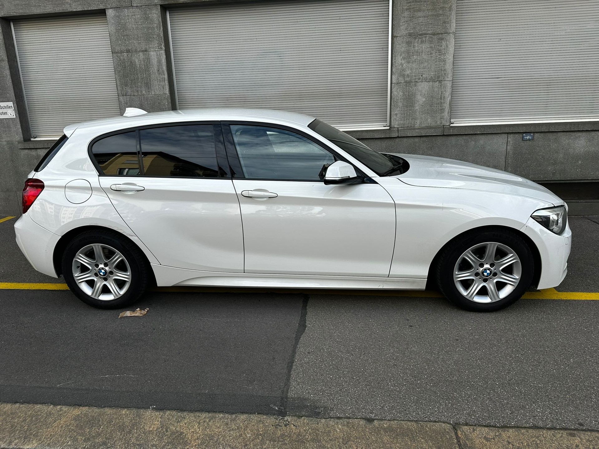 BMW 116i Sport Line-image-3