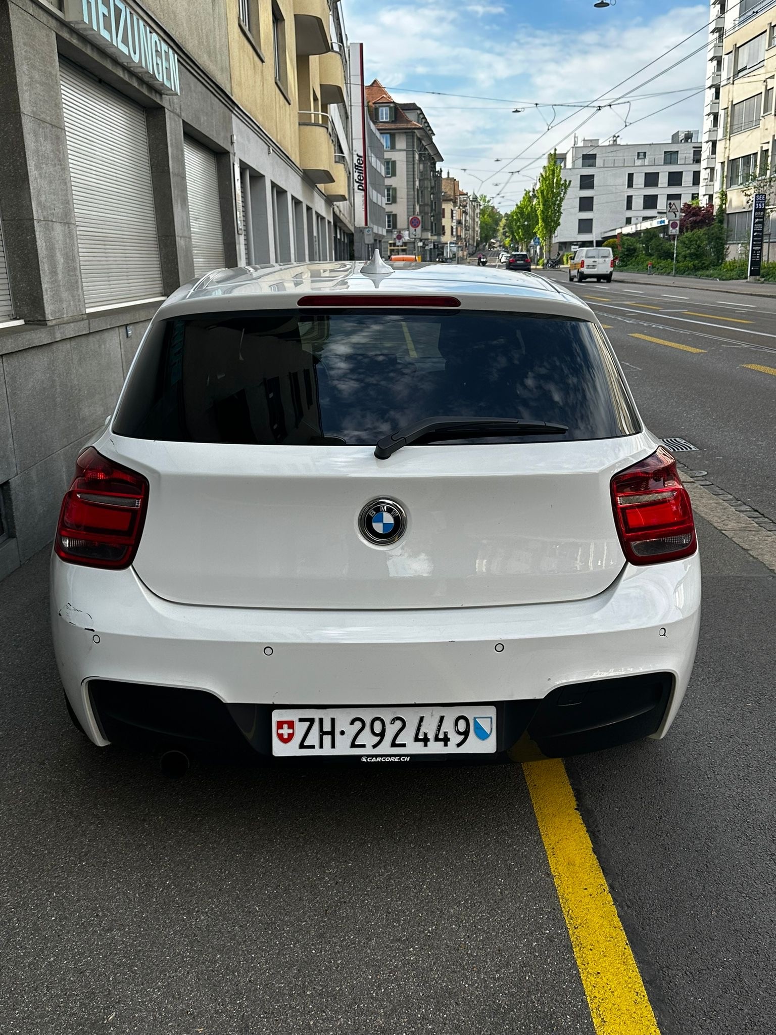 BMW 116i Sport Line-image-1