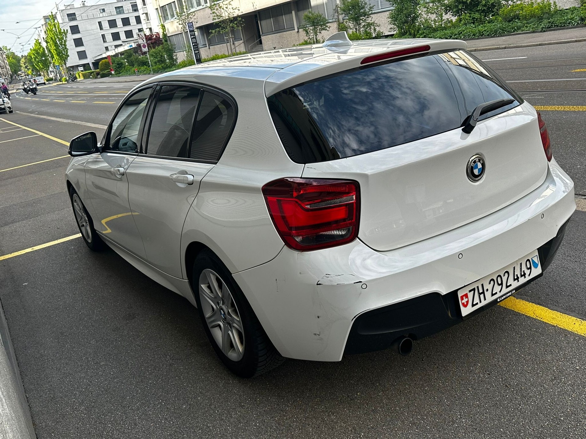 BMW 116i Sport Line-image-2