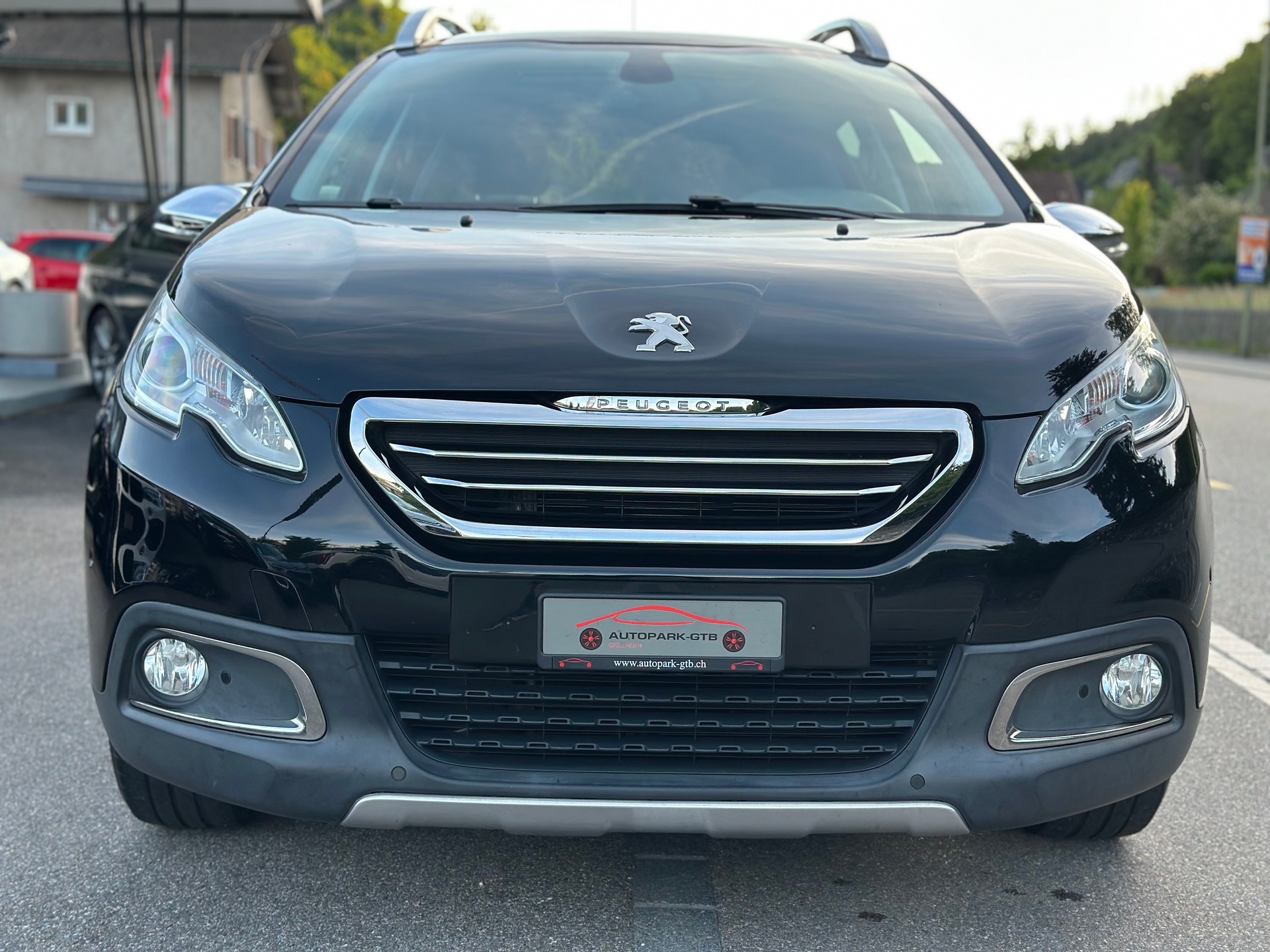 PEUGEOT 2008 1.6 VTI Allure Automatic-showroom-element-2