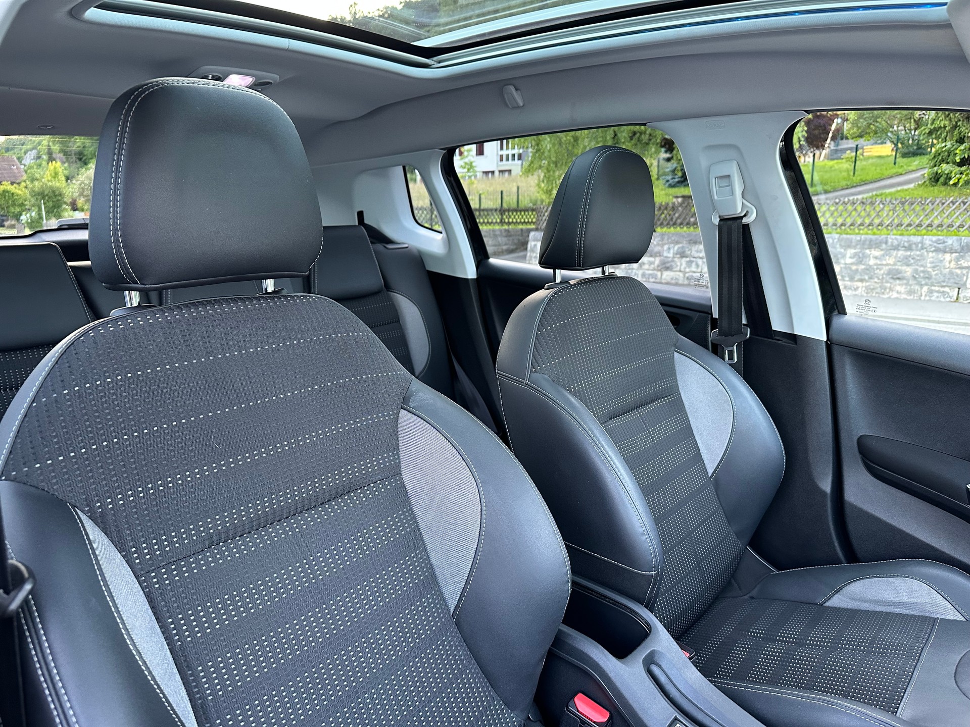 PEUGEOT 2008 1.6 VTI Allure Automatic-image-15
