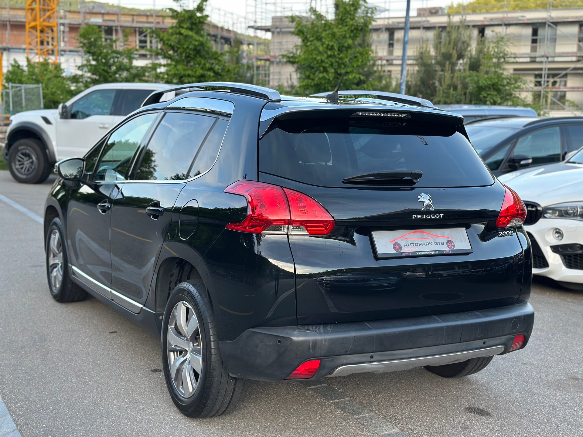 PEUGEOT 2008 1.6 VTI Allure Automatic-image-5