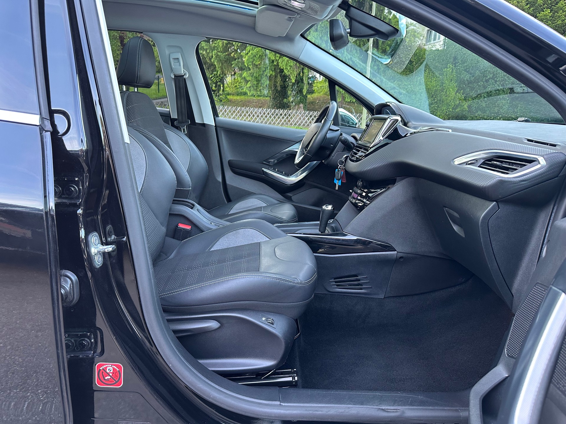 PEUGEOT 2008 1.6 VTI Allure Automatic-image-11
