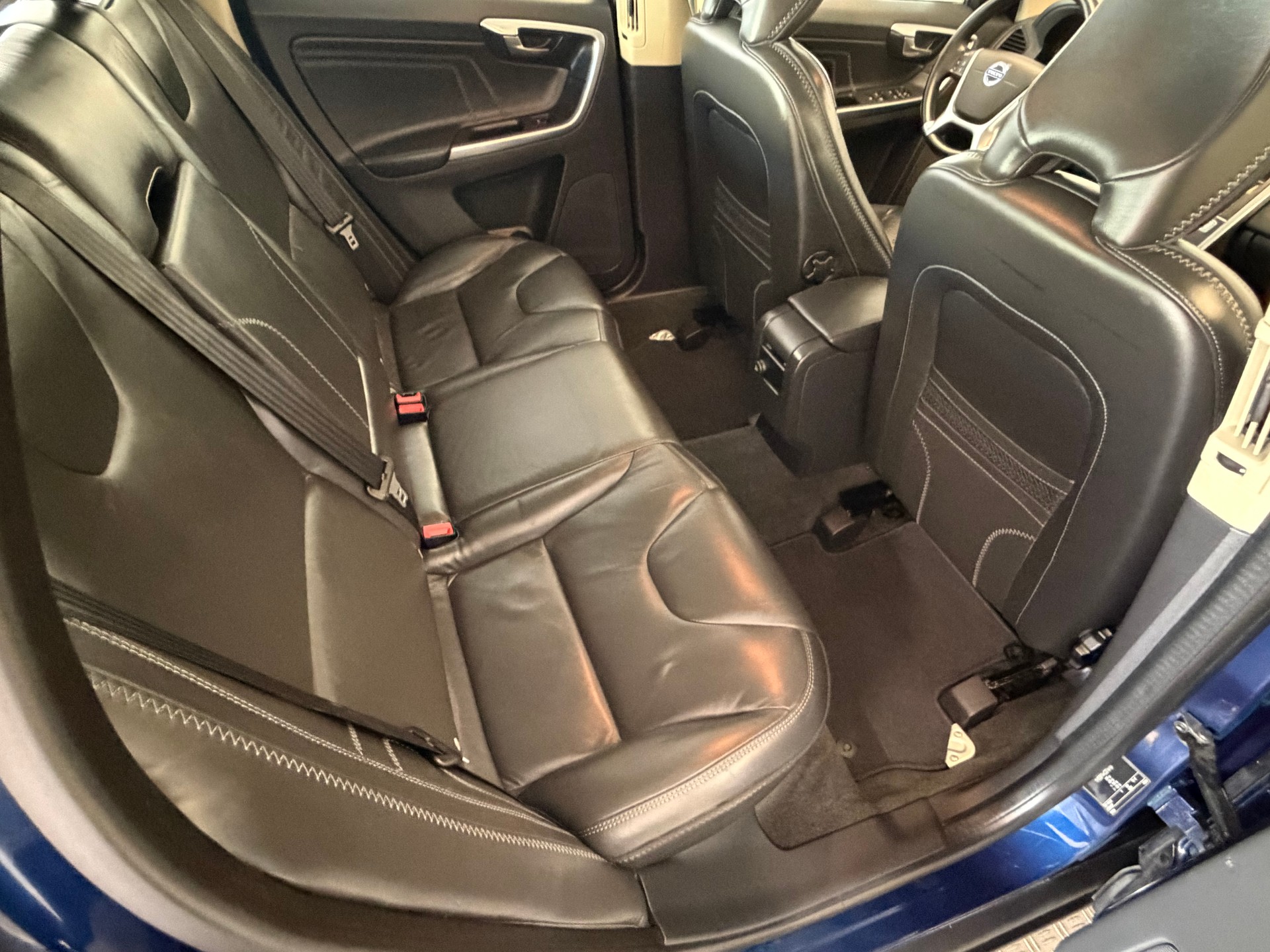 VOLVO XC60 DRIVe OceanRace-image-12