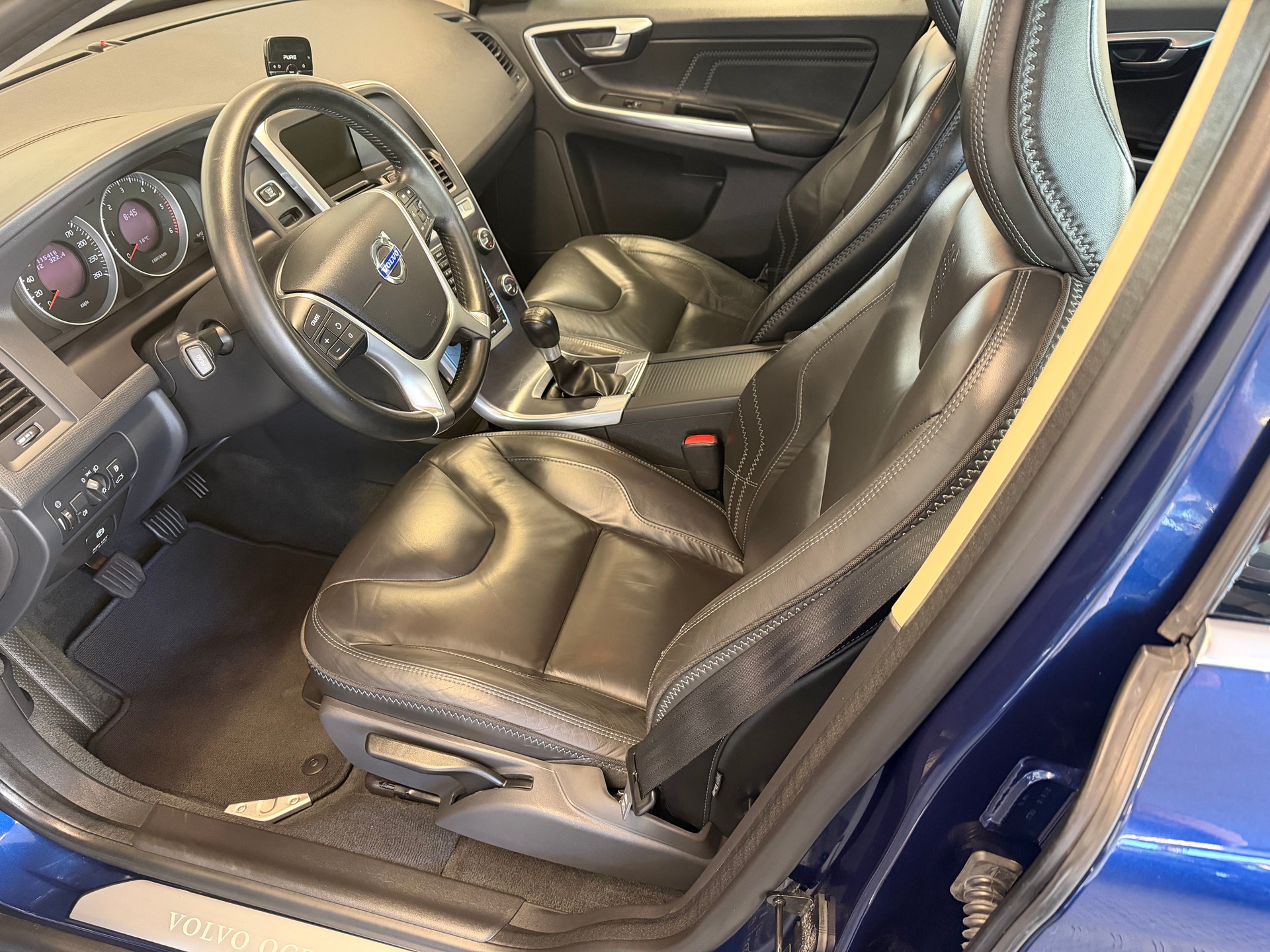 VOLVO XC60 DRIVe OceanRace-image-9