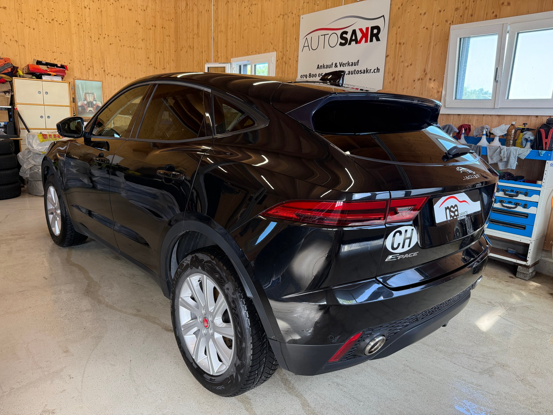 JAGUAR E-Pace 2.0d D180 S AWD Automatik-image-5
