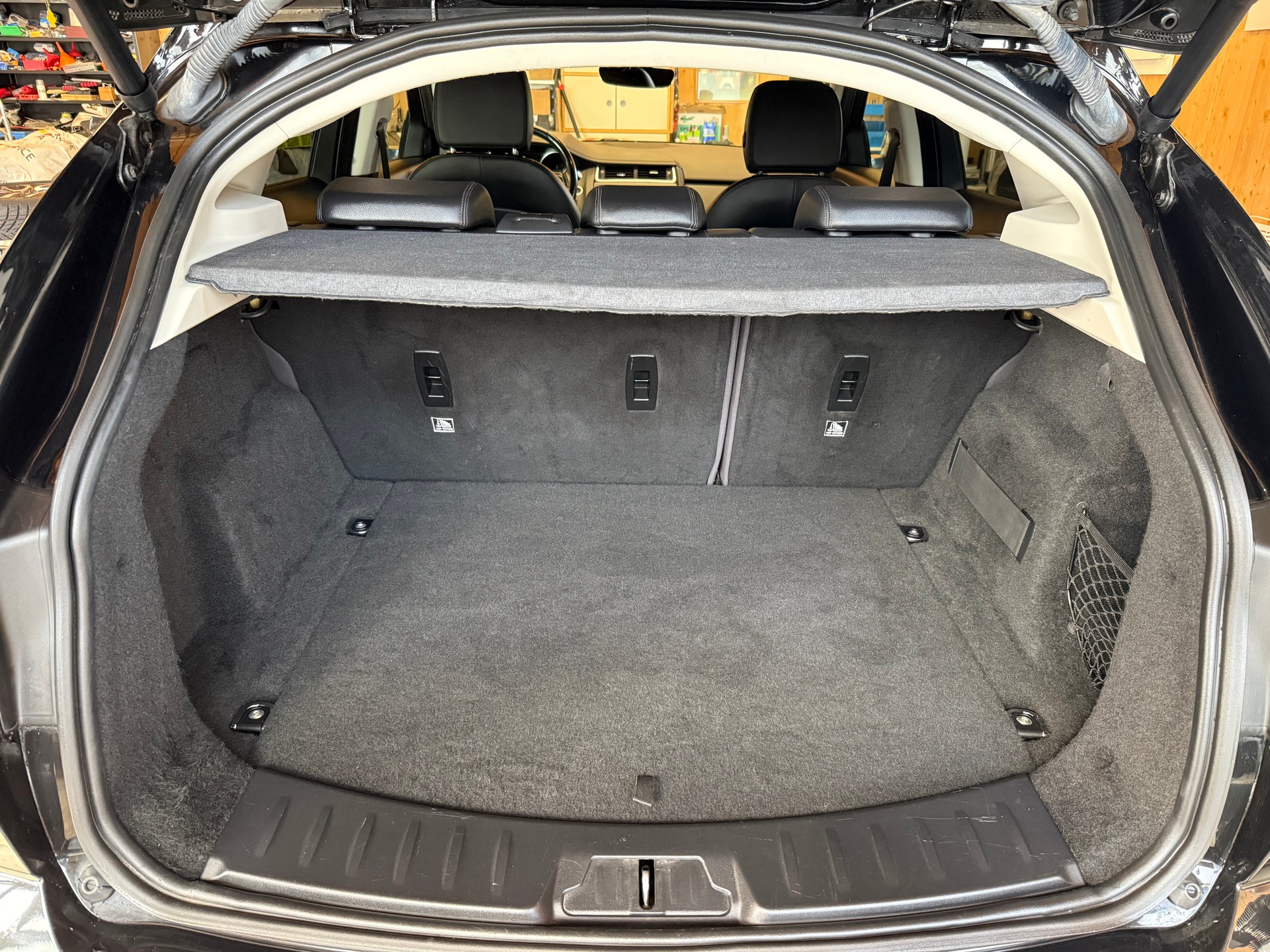 JAGUAR E-Pace 2.0d D180 S AWD Automatik-image-14