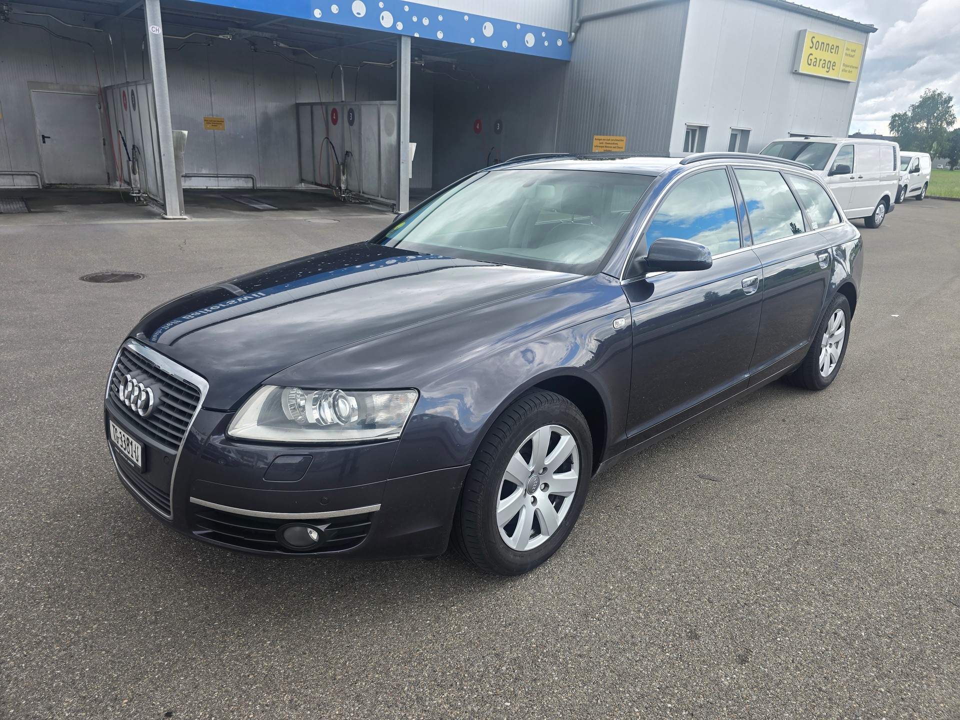 AUDI A6 Avant Quattro 2.8-image-0