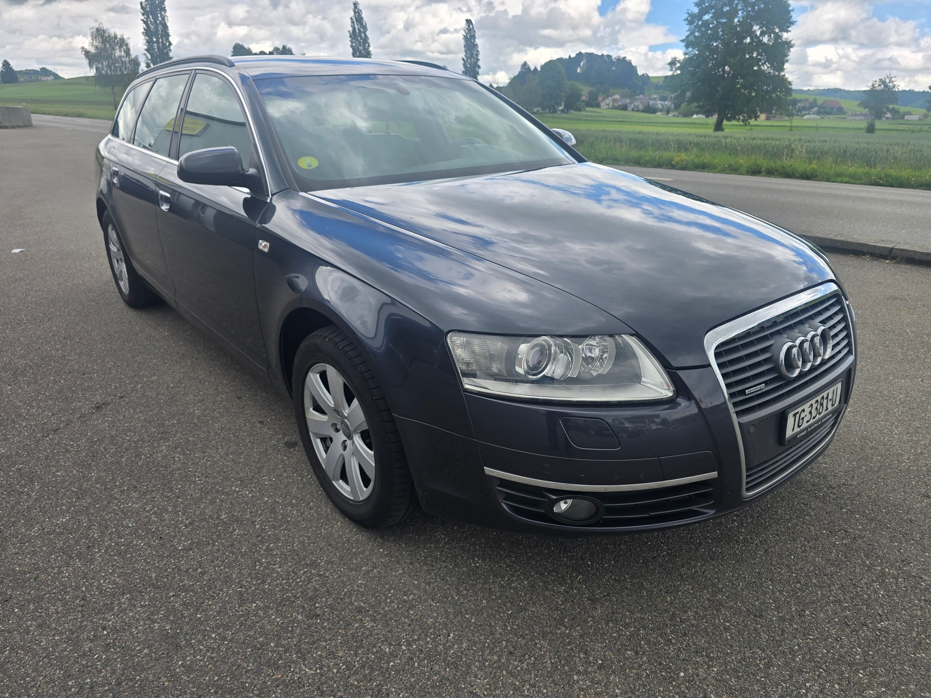 AUDI A6 Avant Quattro 2.8-image-4
