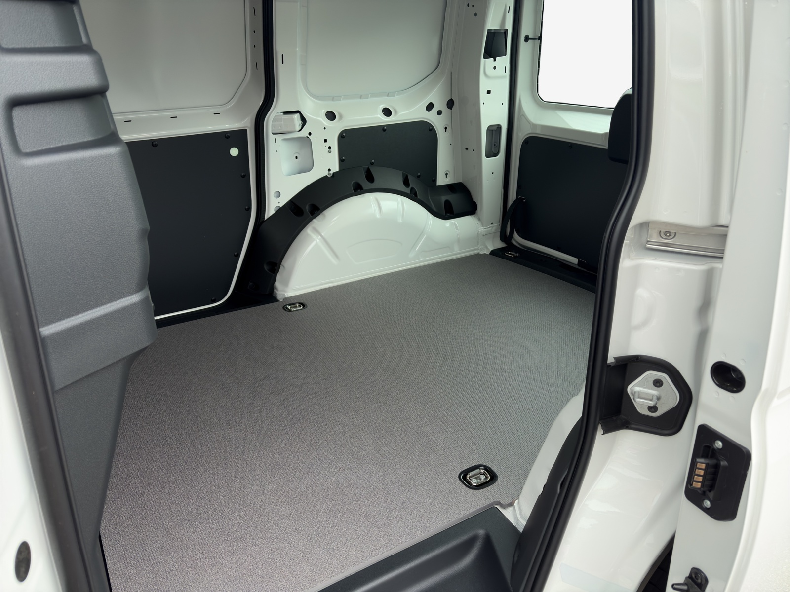 VW Caddy Cargo 2.0TDI DSG-image-11