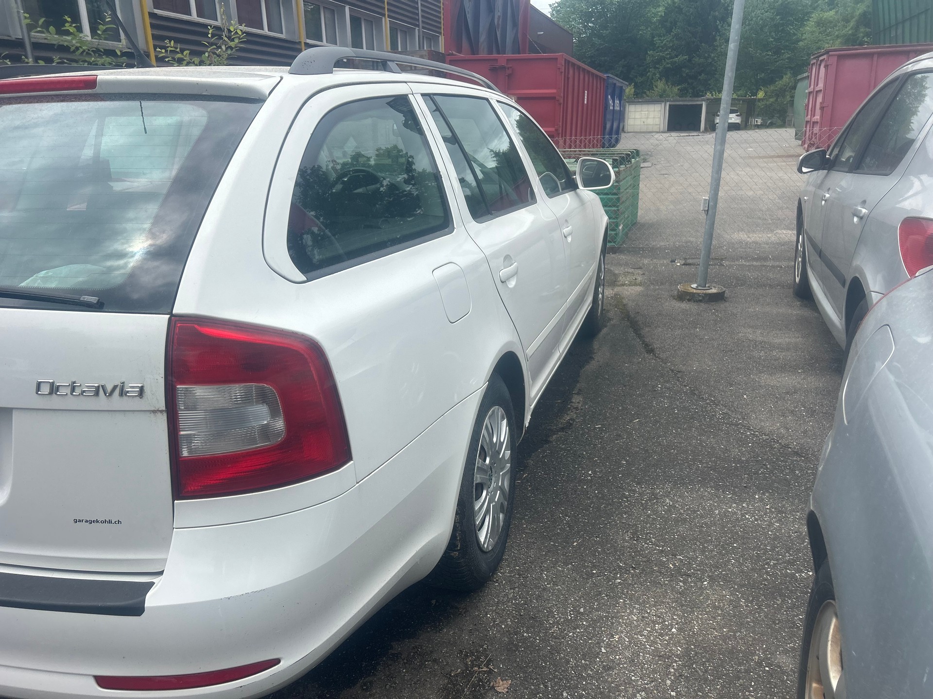 SKODA Octavia Combi 1.6 TDI Stöckli 4x4-image-3