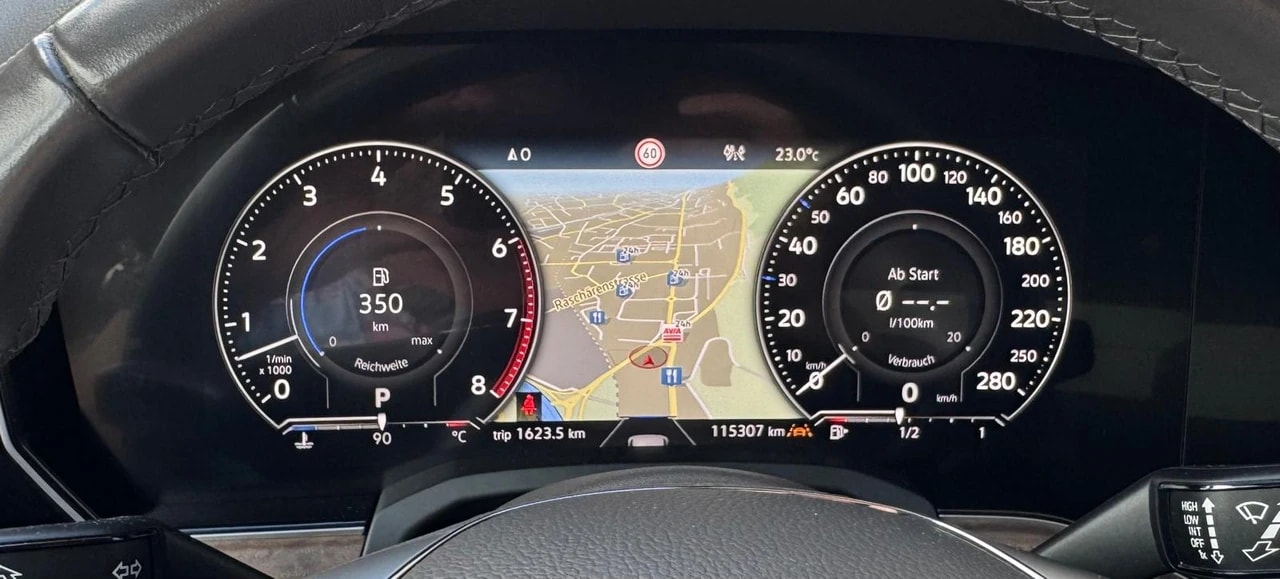 VW Touareg 3.0 TSI Elegance Tiptronic-image-14