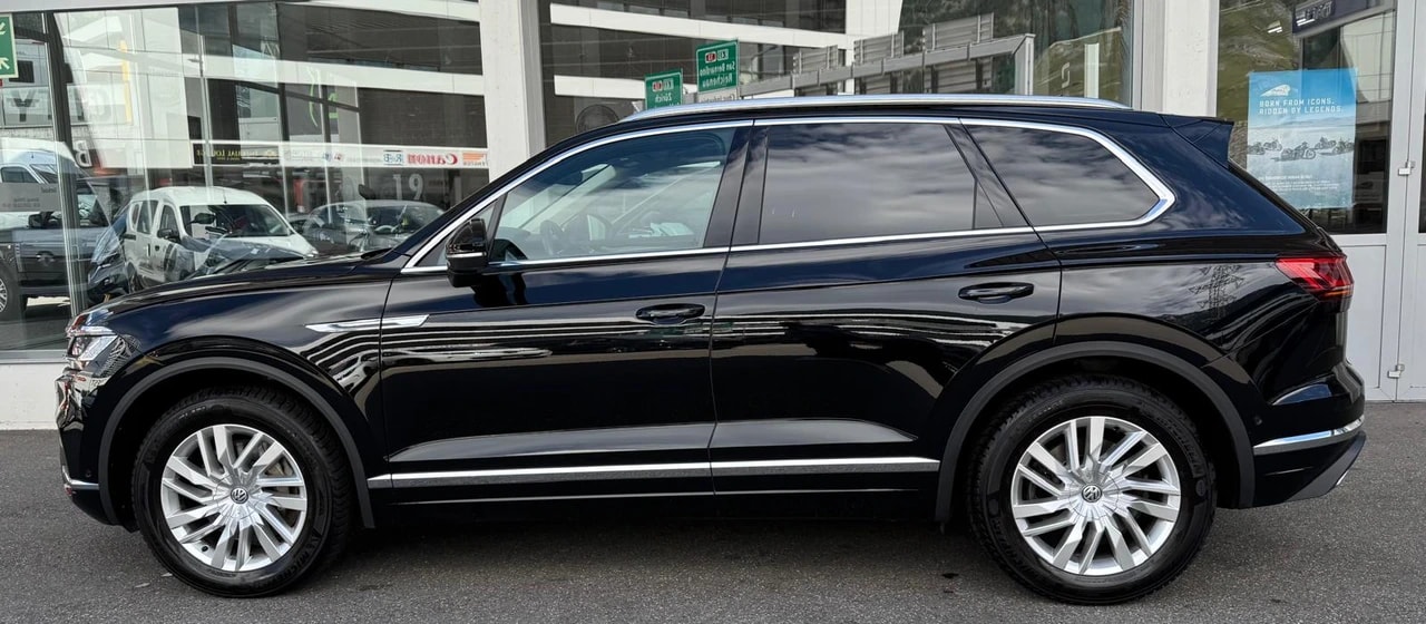 VW Touareg 3.0 TSI Elegance Tiptronic-image-2