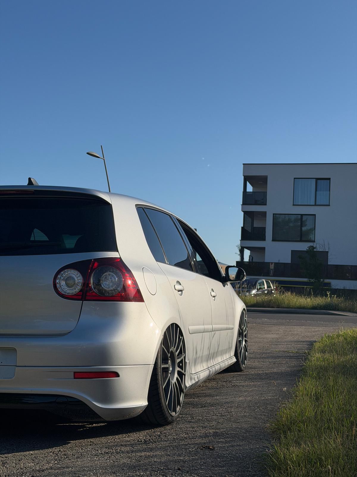 VW Golf R32 4Motion-image-4
