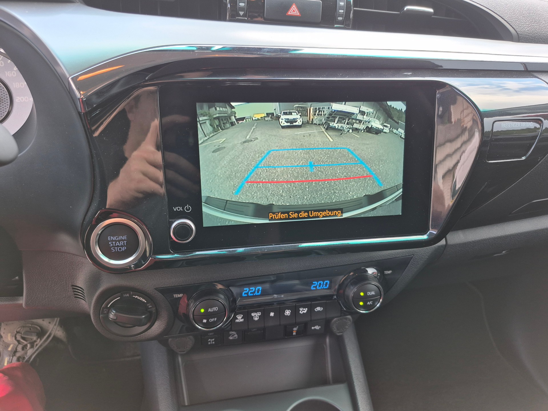 TOYOTA Hilux 2.4d Style Double Cab 4x4 A-image-18