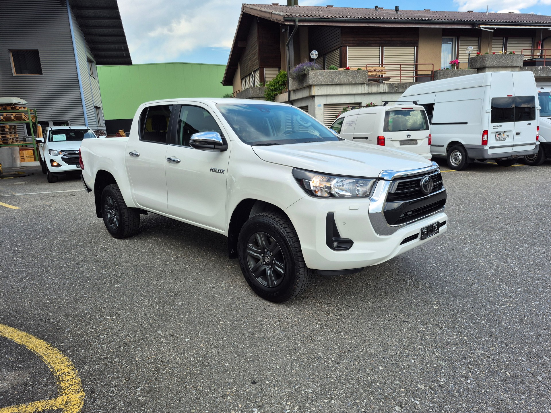 TOYOTA Hilux 2.4d Style Double Cab 4x4 A-showroom-element-2
