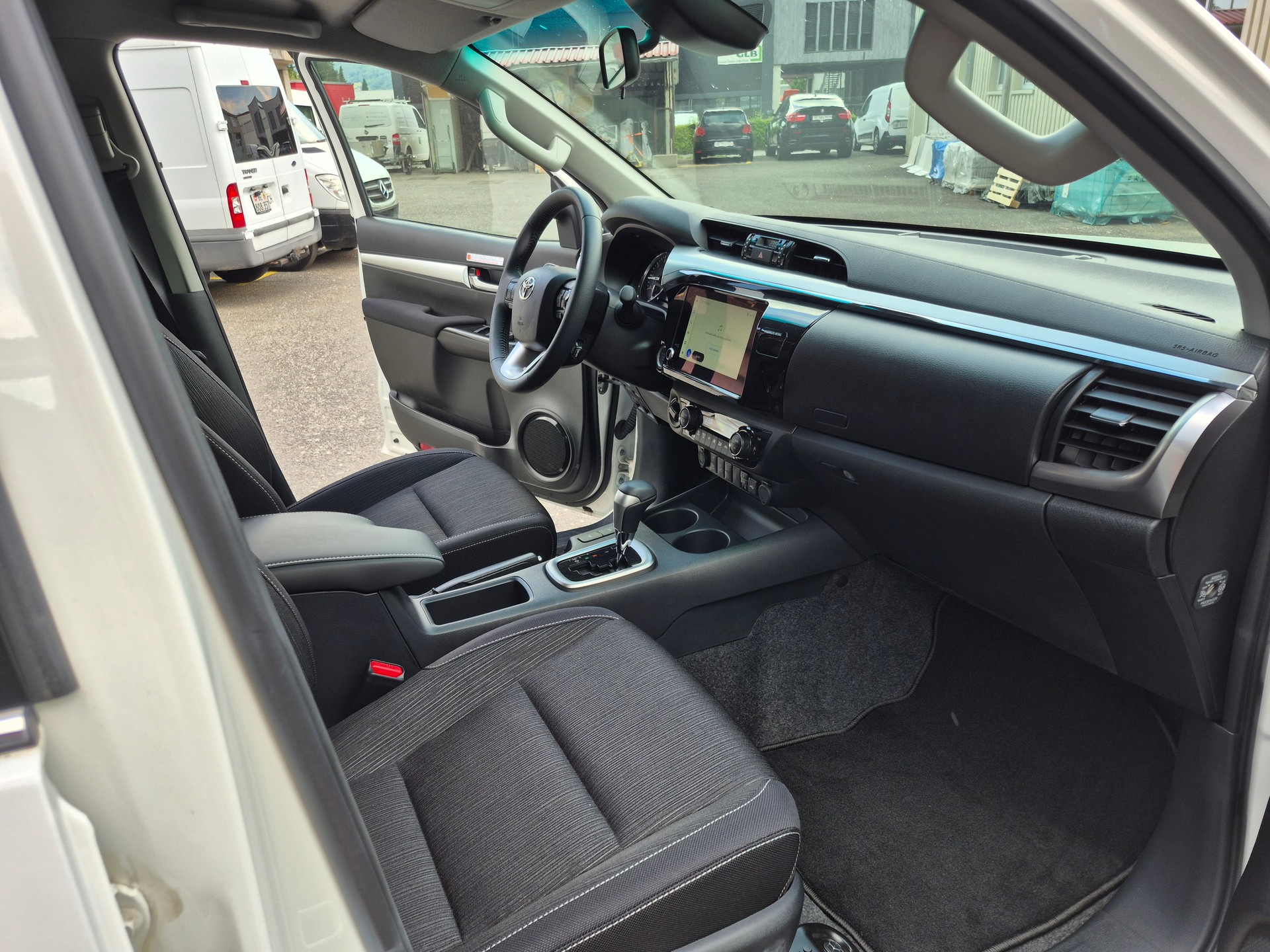 TOYOTA Hilux 2.4d Style Double Cab 4x4 A-image-12