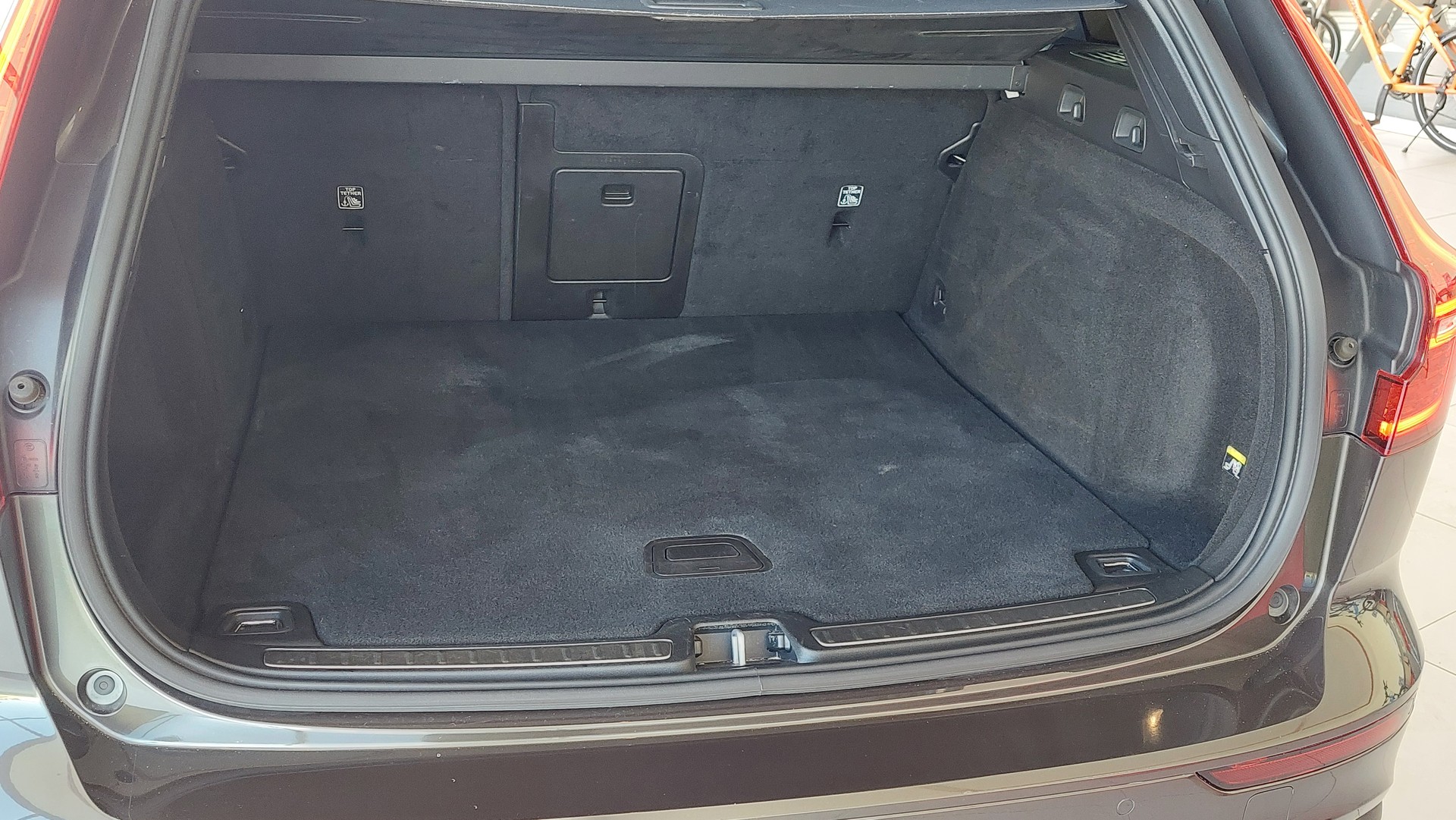 VOLVO V60 D4 Inscription Geartronic-image-12
