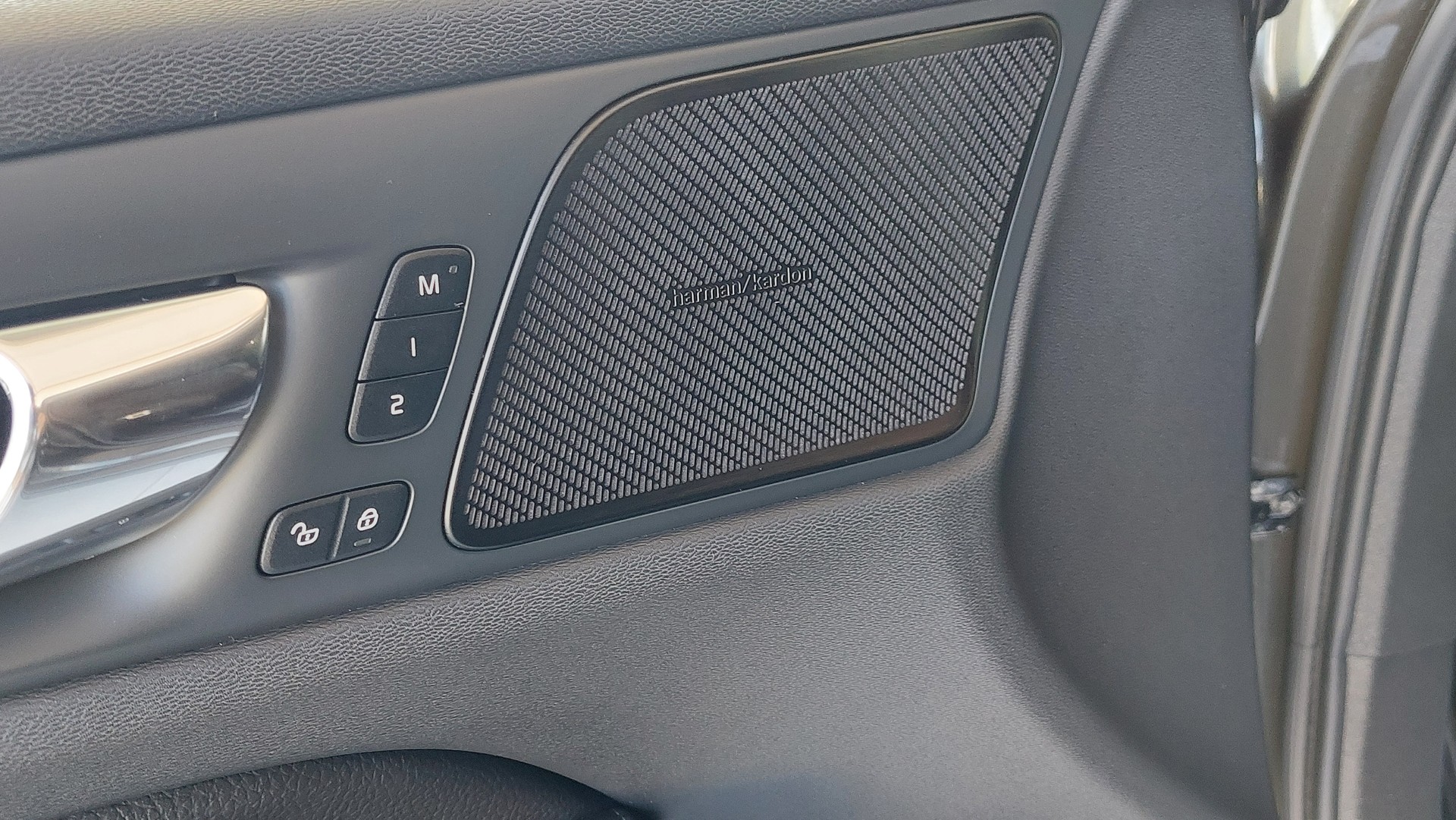 VOLVO V60 D4 Inscription Geartronic-image-8