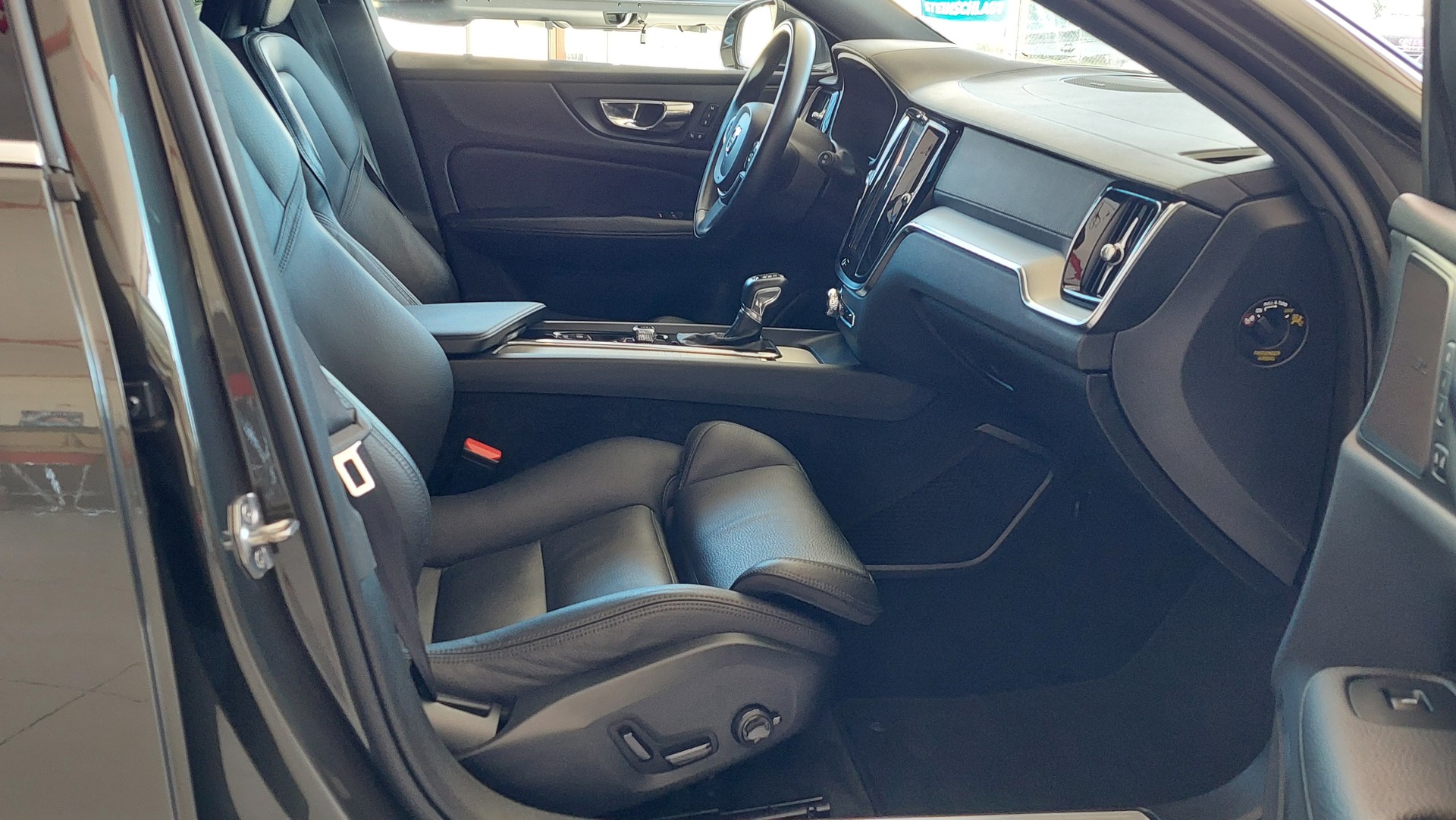 VOLVO V60 D4 Inscription Geartronic-image-6